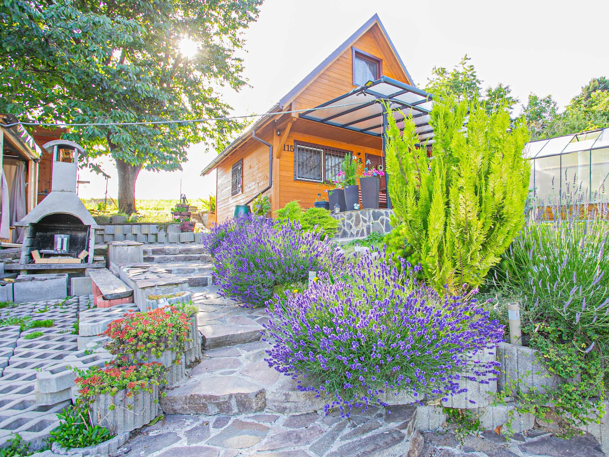 Rekreačná chata s nádherným výhľadom - Lednické Rovne,Púchov