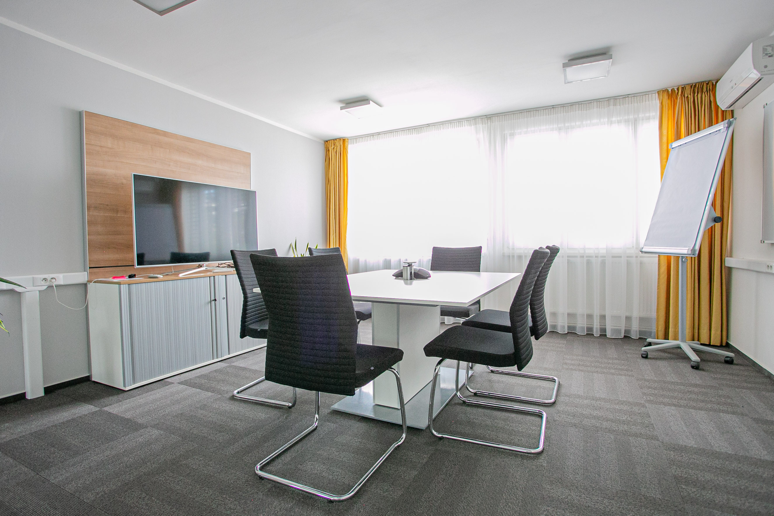 IBA U NÁS! Na prenájom štýlová kancelária - Žilina – 47 m2