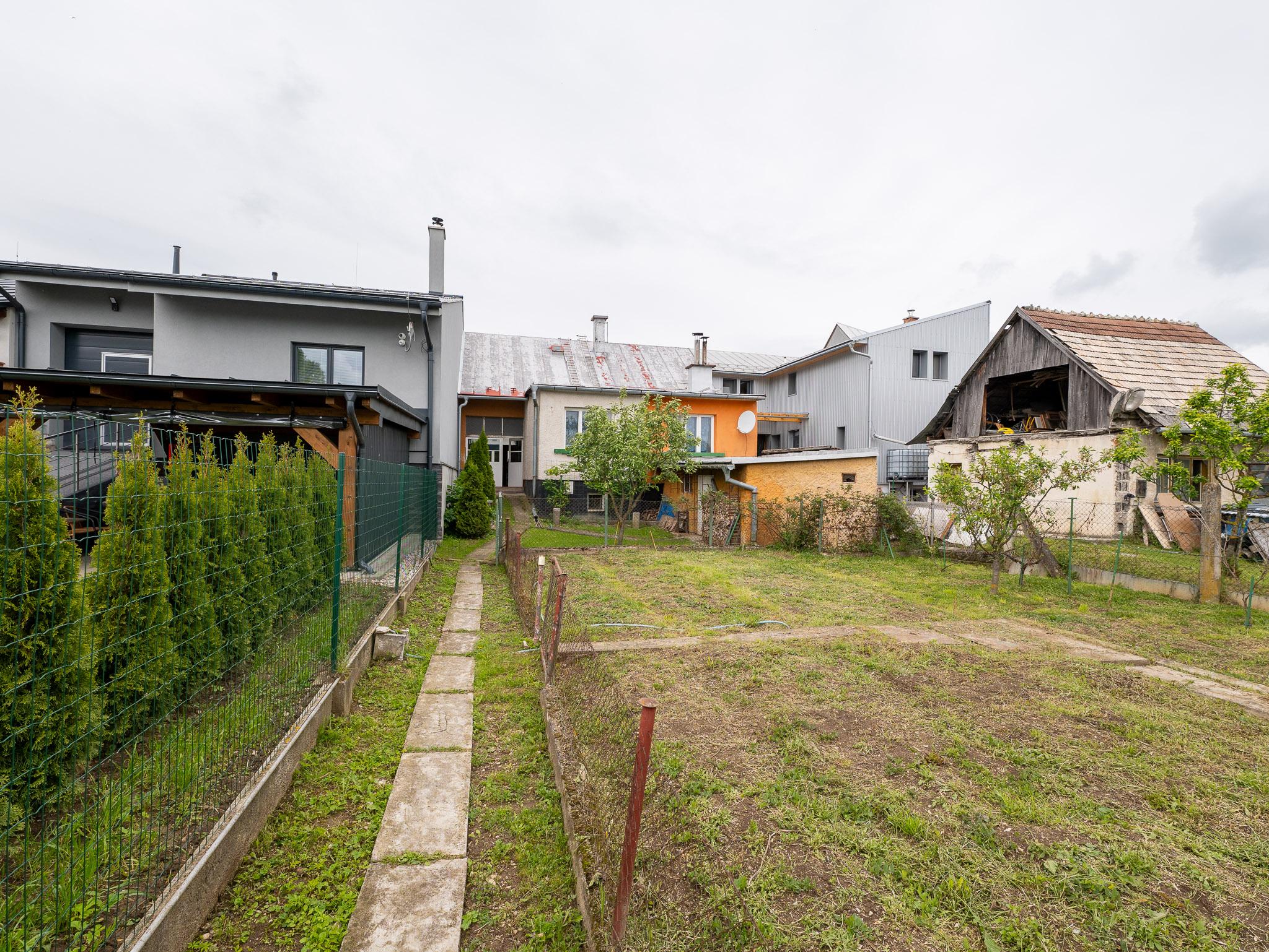 REZERVOVANÉ!  Na predaj RD so záhradou v Rajci, okres Žilina