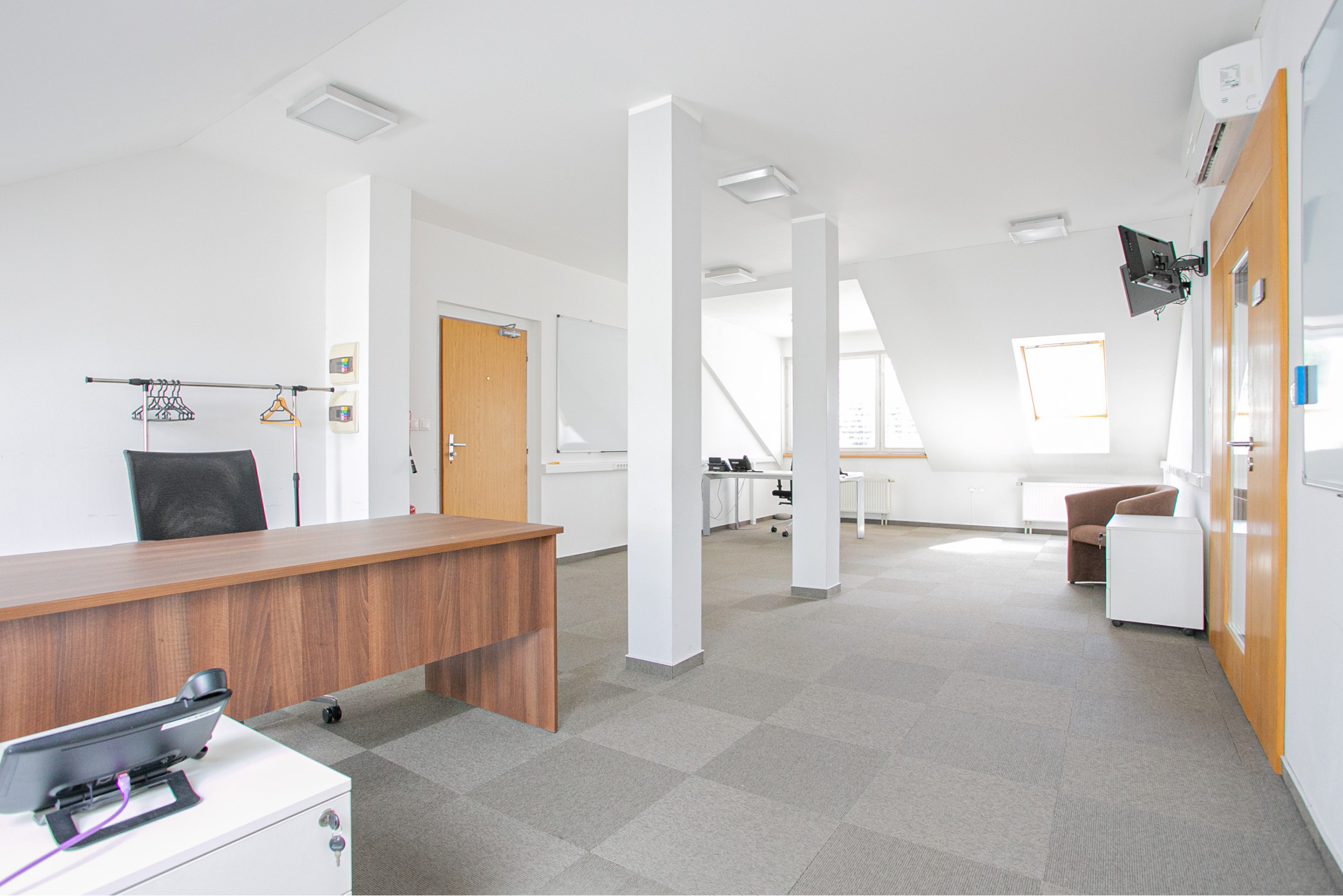 IBA U NÁS! Prenájom veľkometrážna kancelária, Žilina 93,5m2