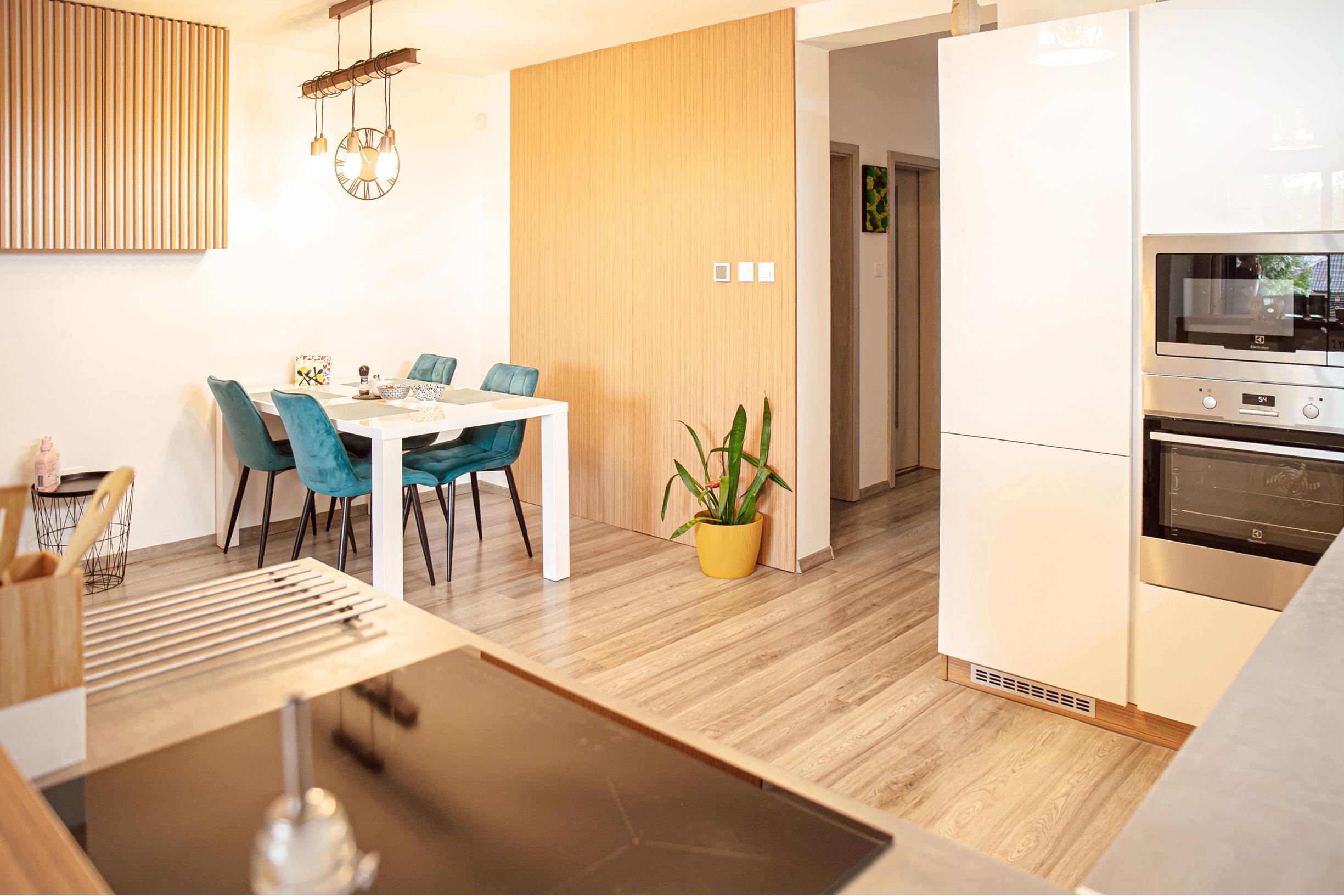 IBA U NÁS! Moderný 3-izbový byt s fotovoltikou a parkovaním