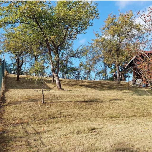 NA PREDAJ!Krásny pozemok na výstavbu Banská Štiavnica 738m2