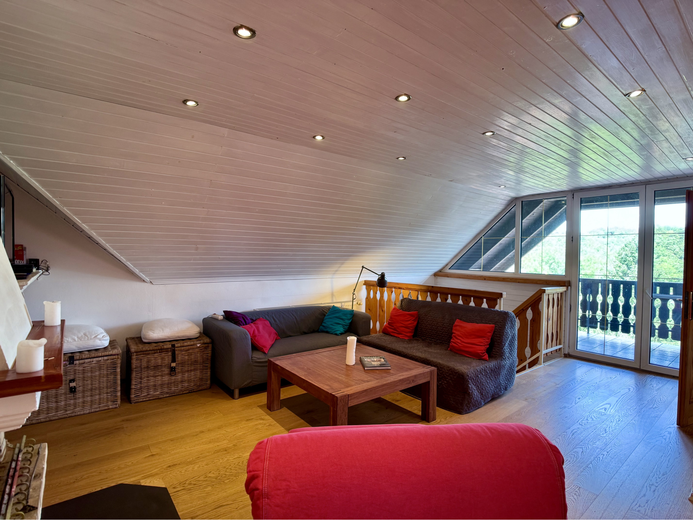 IBA U NÁS: Vidiecky dom so saunou a 3 spálňami – Cerová