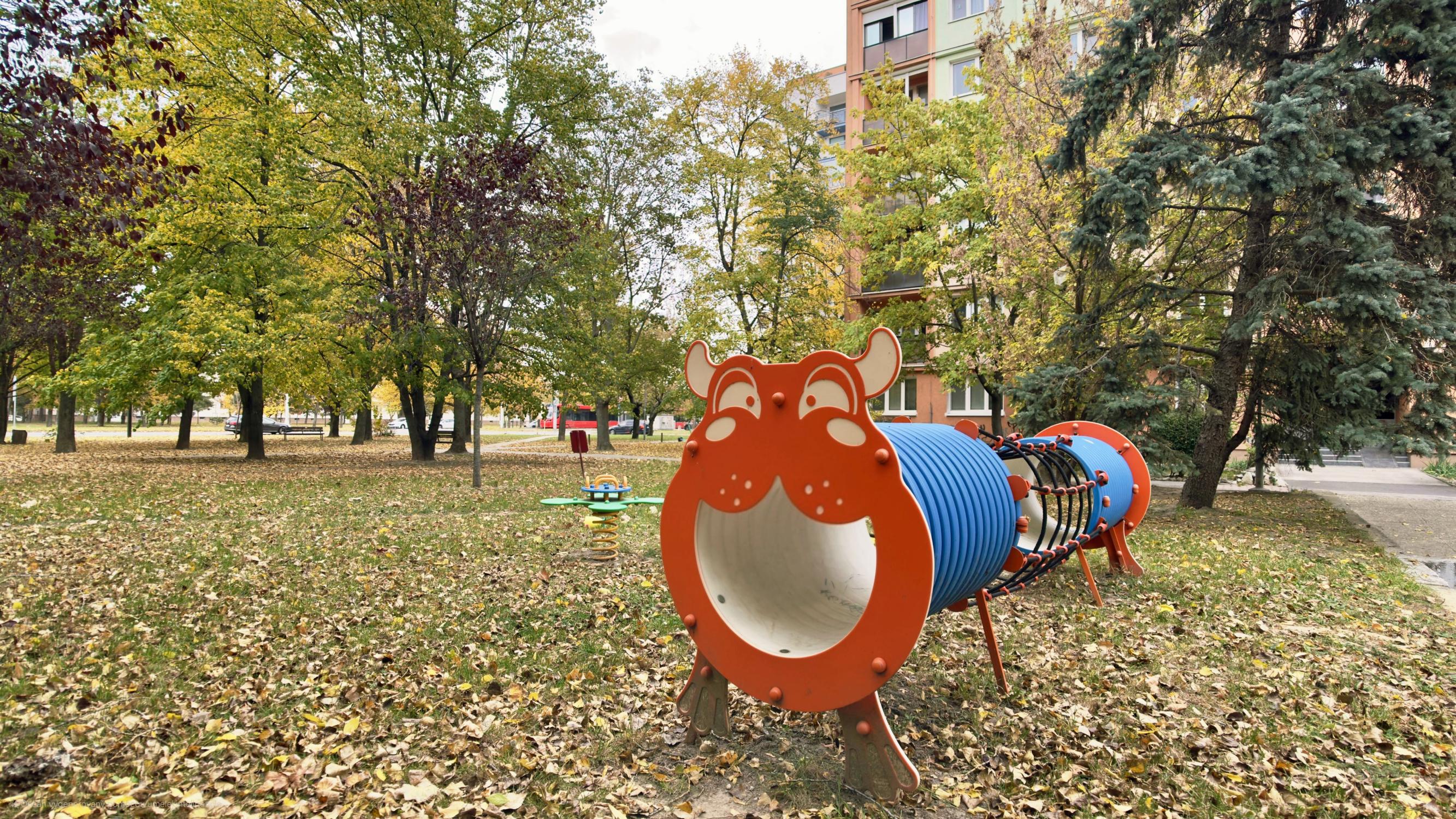 IBA U NÁS! Na predaj 3 izbový priestranný byt, BA-Ružinov