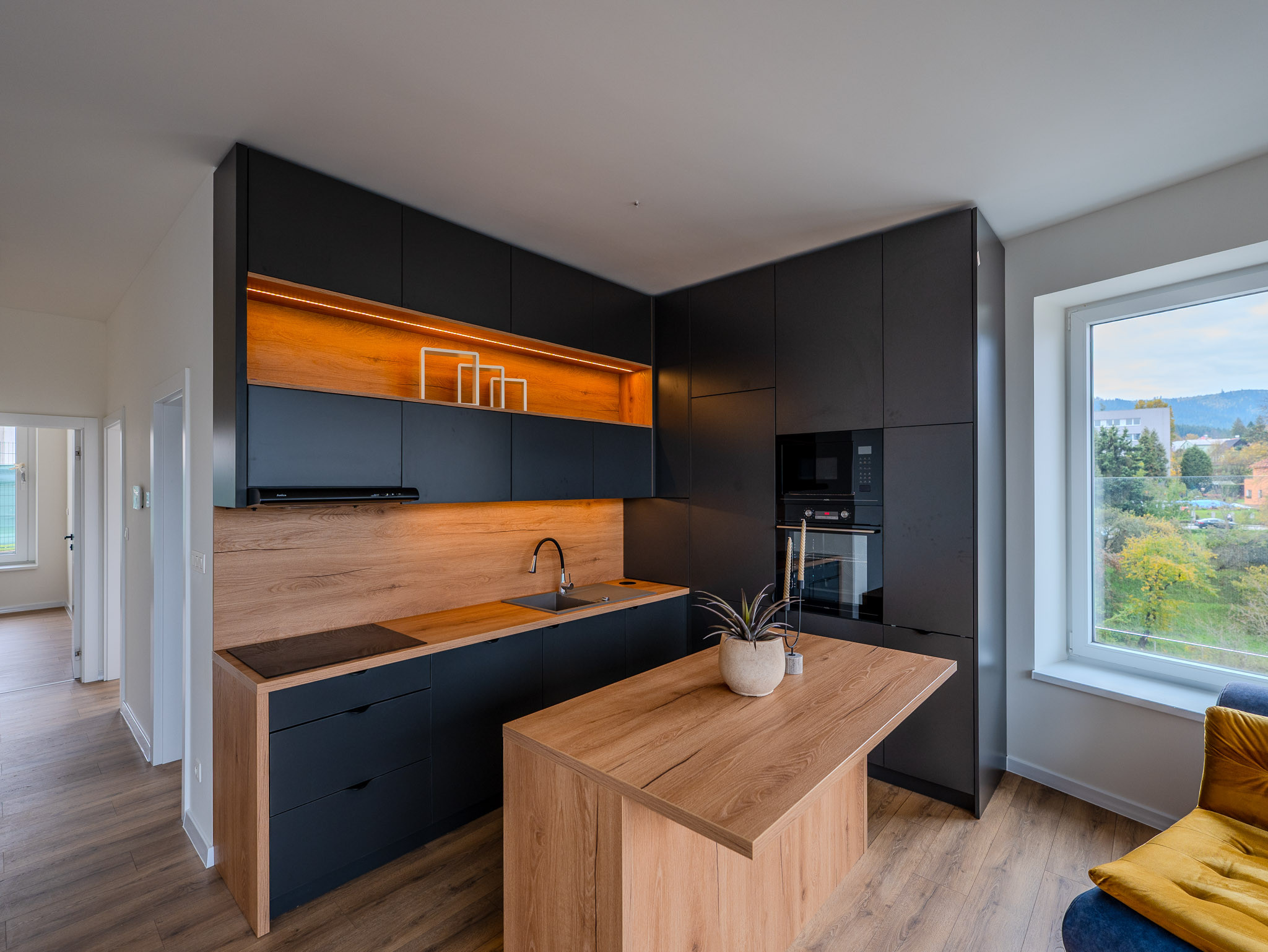 IBA U NÁS! Na predaj 3i štýlový byt v centre Čadce, 202m2