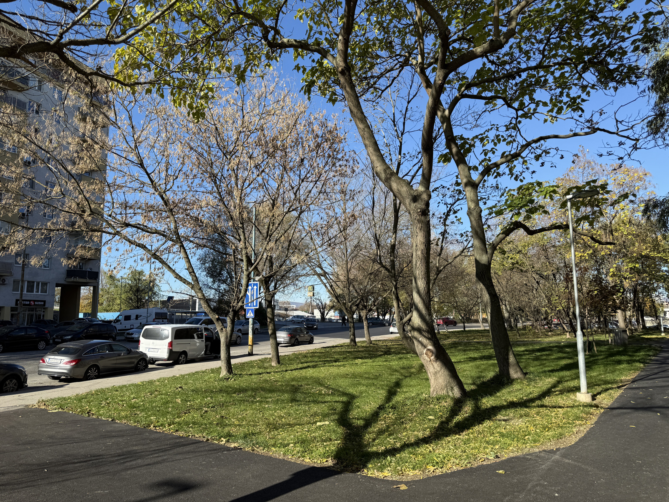 NA PREDAJ 3 izbový byt pôvodný stav v Petržalke,Budatínska31