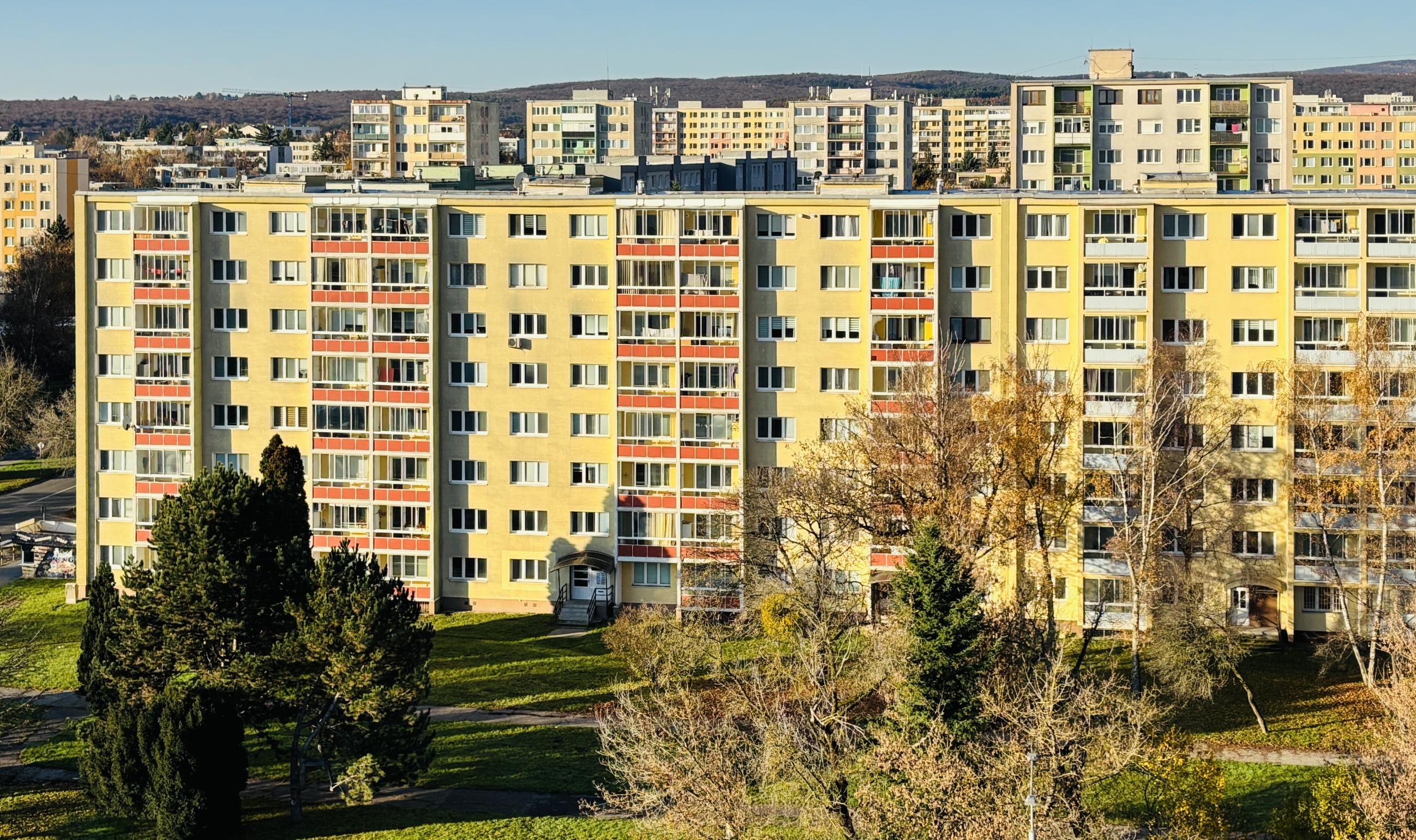 NA PREDAJ! 4 izbový byt, 80m2, loggia, Trieda SNP, Košice