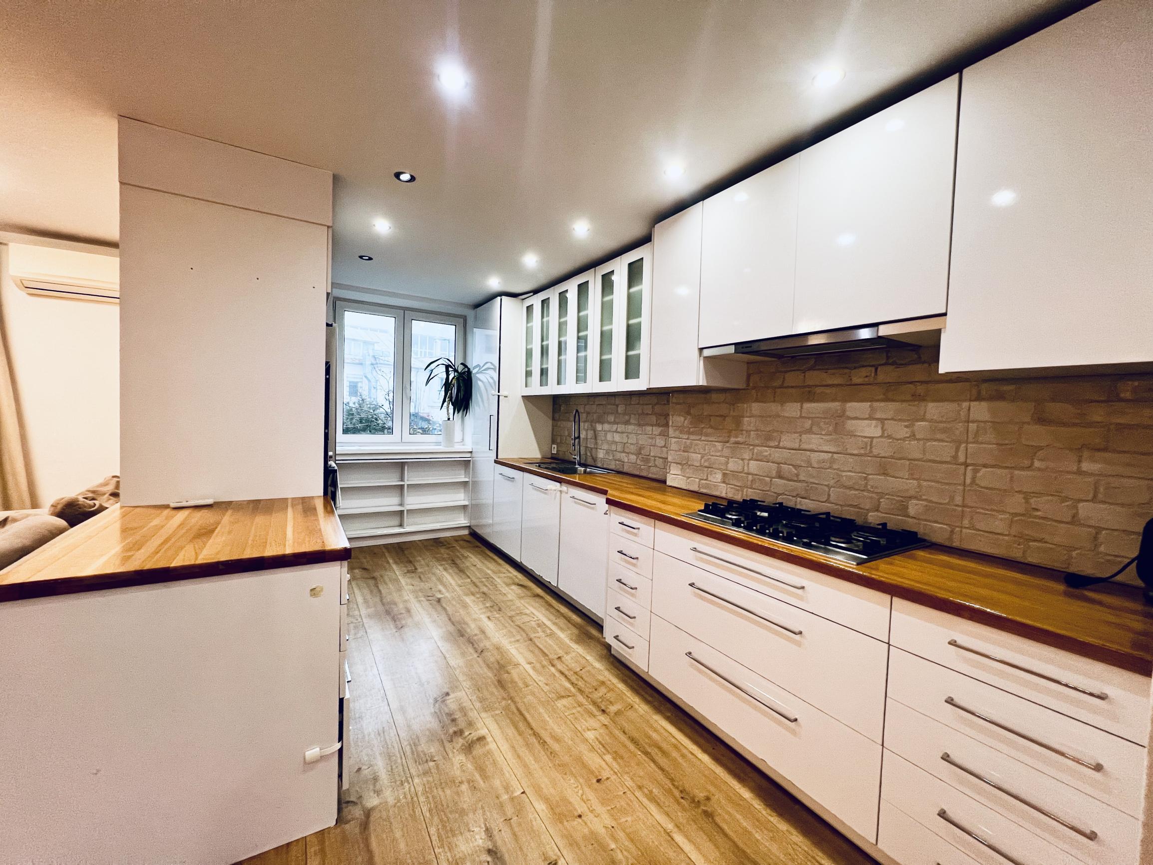 NA PREDAJ 3-izbový byt v srdci Starého Mesta–Sokolská ulica