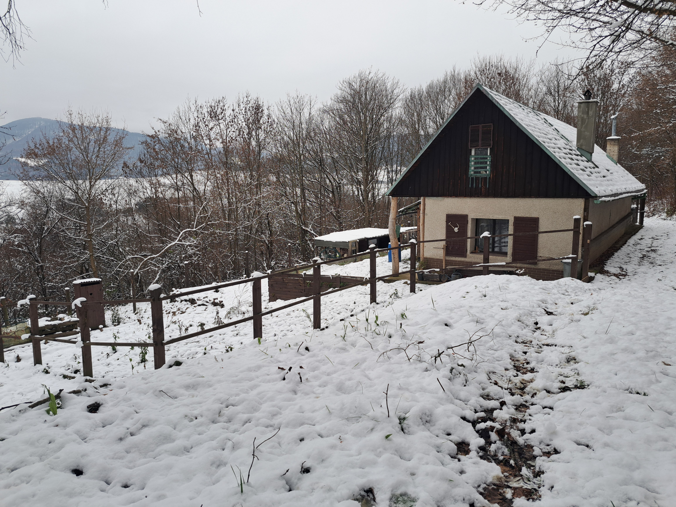 IBA U NÁS! Chalupa v prírode pod lesom - Kvašov,okres Púchov