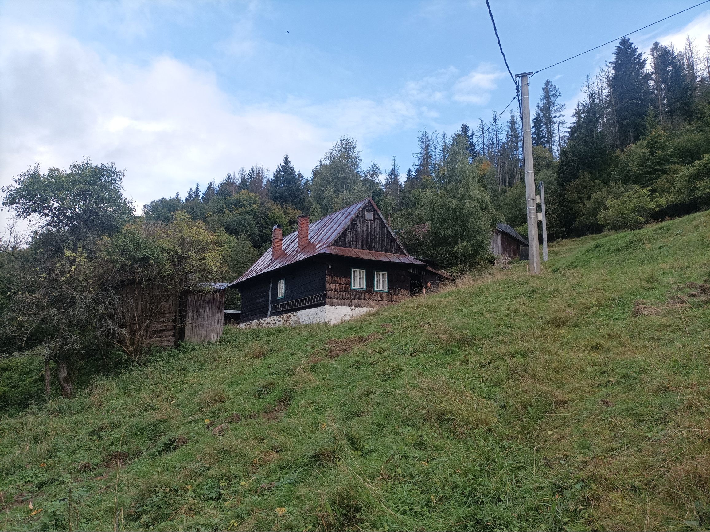 IBA U NÁS! NA PREDAJ romantická drevenica s výhľadmi-Dlhá nad Kysucou, okres Čadca