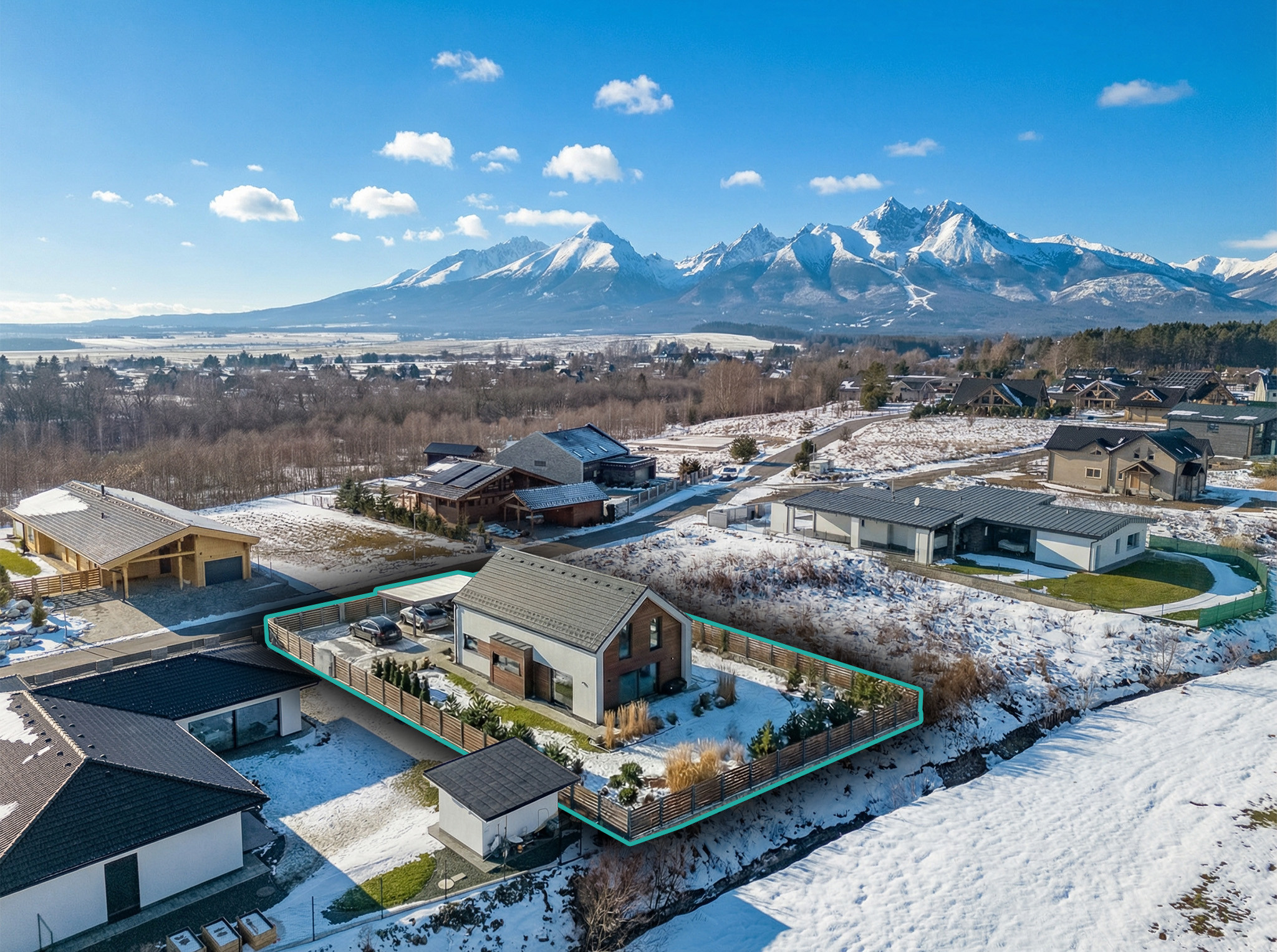 IBA U NÁS! Jedinečný stavebný pozemok vo Veľkej Lomnici