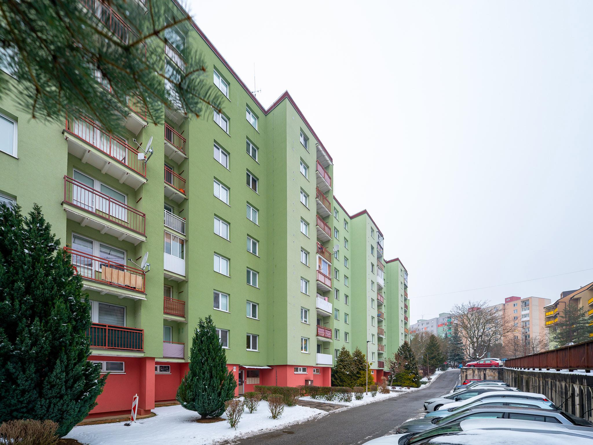 IBA U NÁS! Na predaj 2i byt Trenčín, Juh- Halalovka