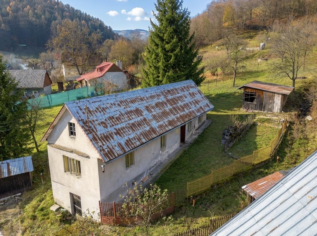 Rodinný dom pod lesom s výhľadmi - Červený Kameň, o. Ilava