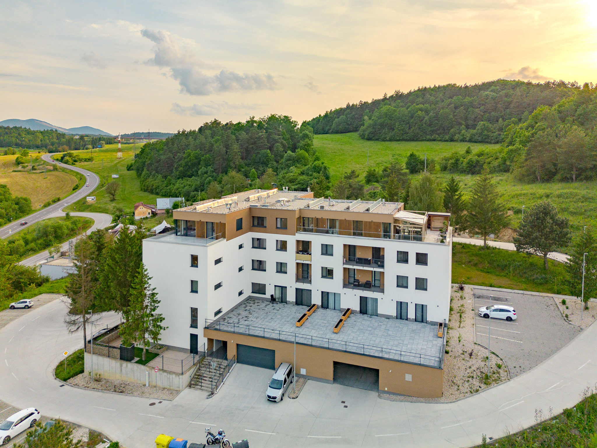 IBA U NÁS! Novostavba 3i bytu s TOP výhľadom, Pov.Bys.,71m2