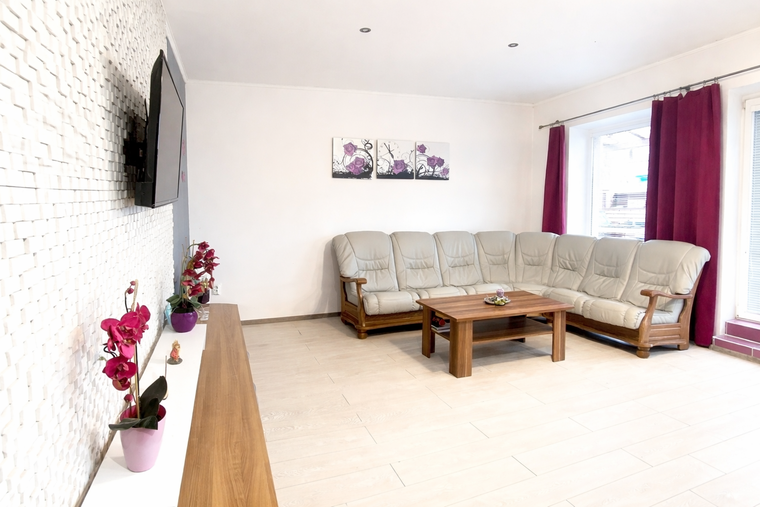 NA PREDAJ! Útulný 4i Rodinný dom s garážou Bošany centrum