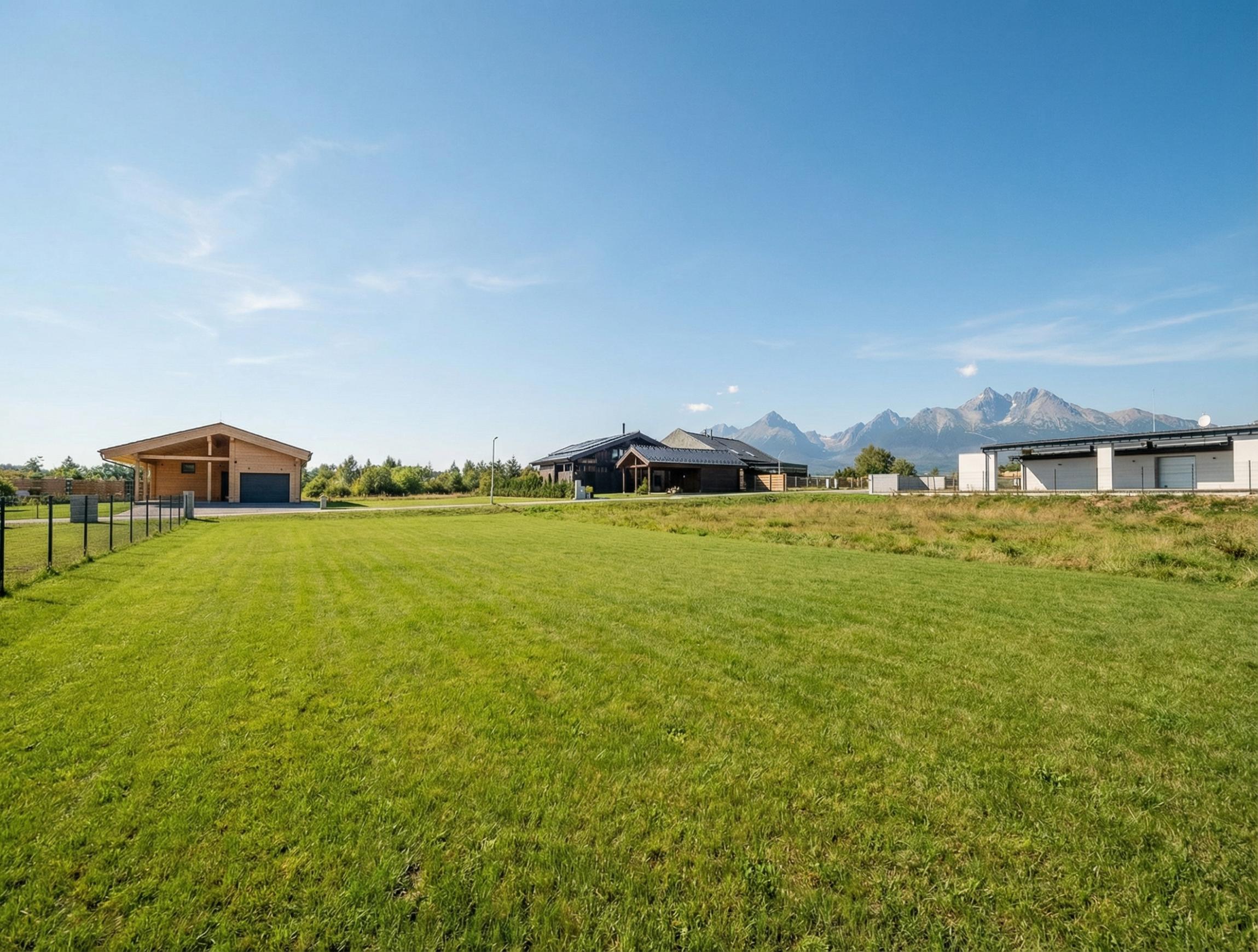 IBA U NÁS! Jedinečný stavebný pozemok vo Veľkej Lomnici