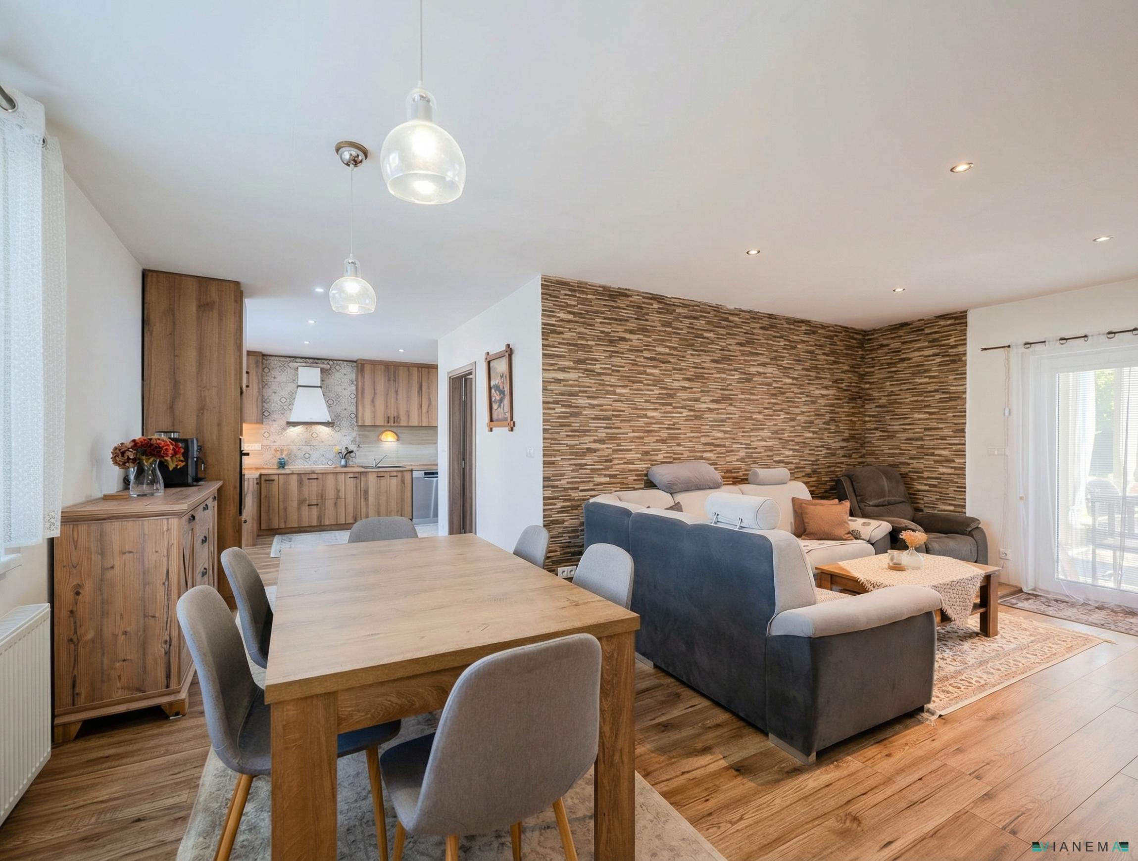 Exkluzívne na predaj 5-izbové sídlo 243 m2, v Kálnici 938m2