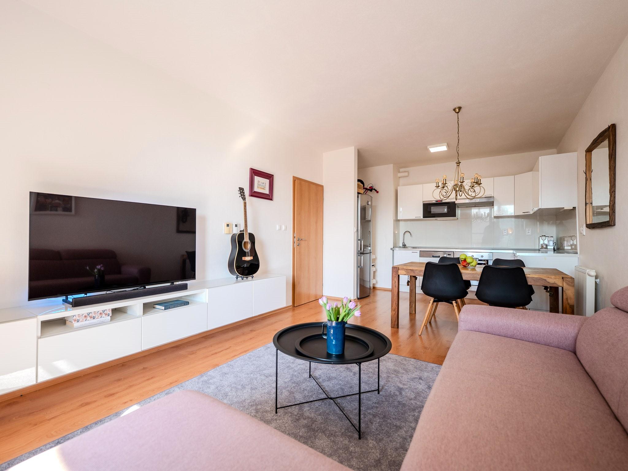 IBA U NÁS! 2i byt s balkónom a parkovaním v projekte CUBICON