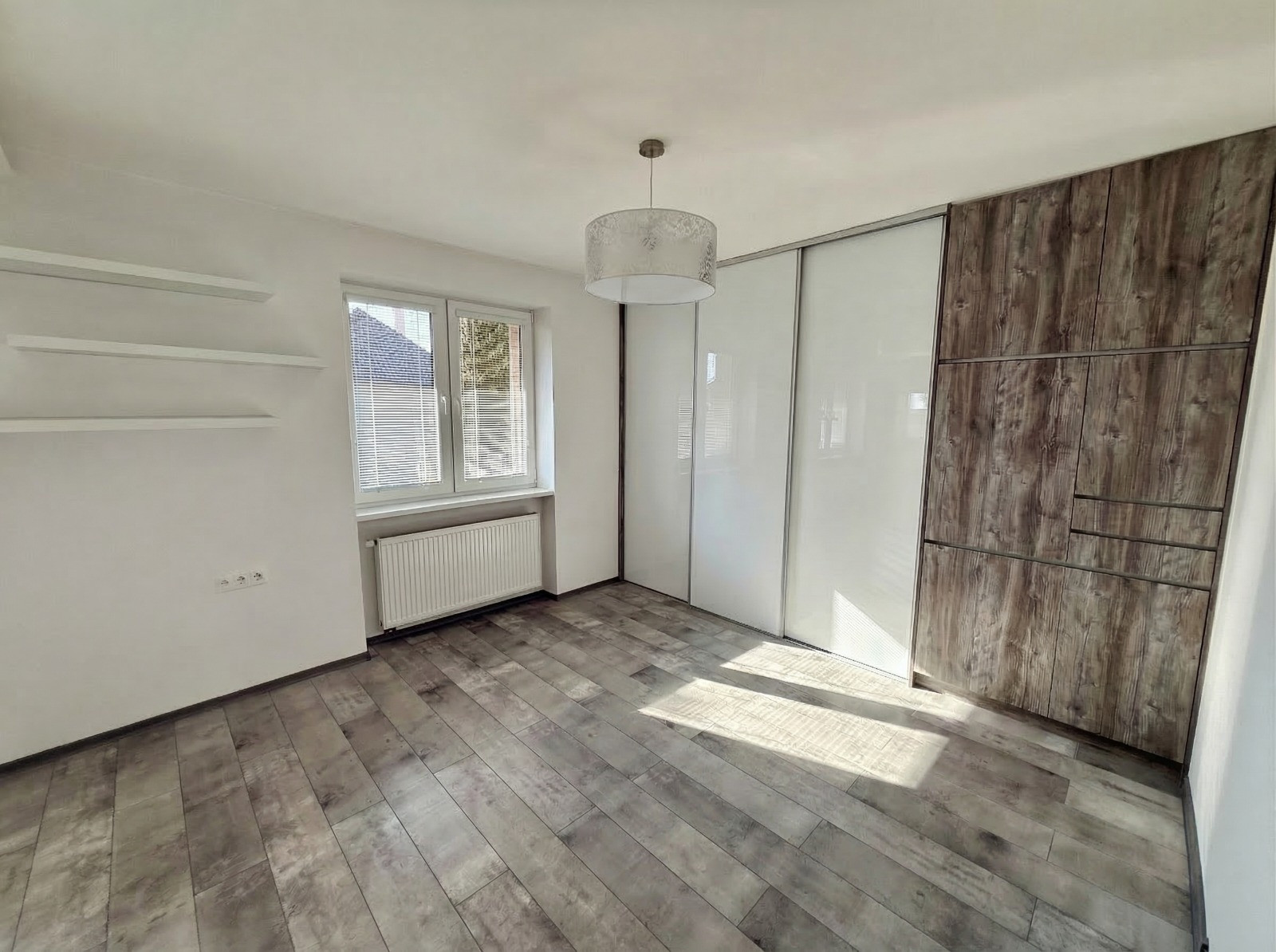 NA PREDAJ! 7 izbový zrekonštruovaný dvojgeneračný RD