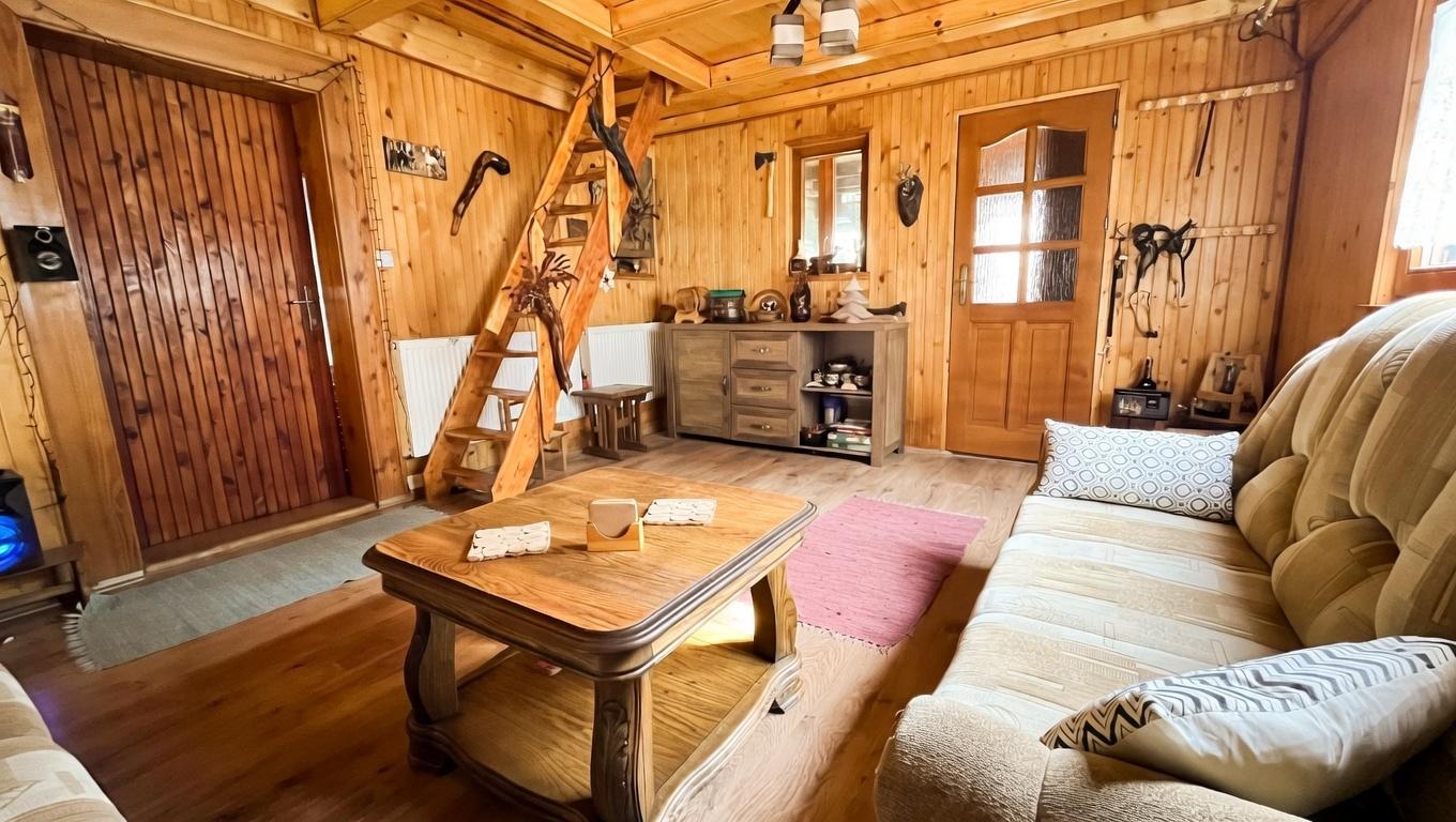 NA PREDAJ! Rekreačná chata Javorníky - Nesluša, 177 m²