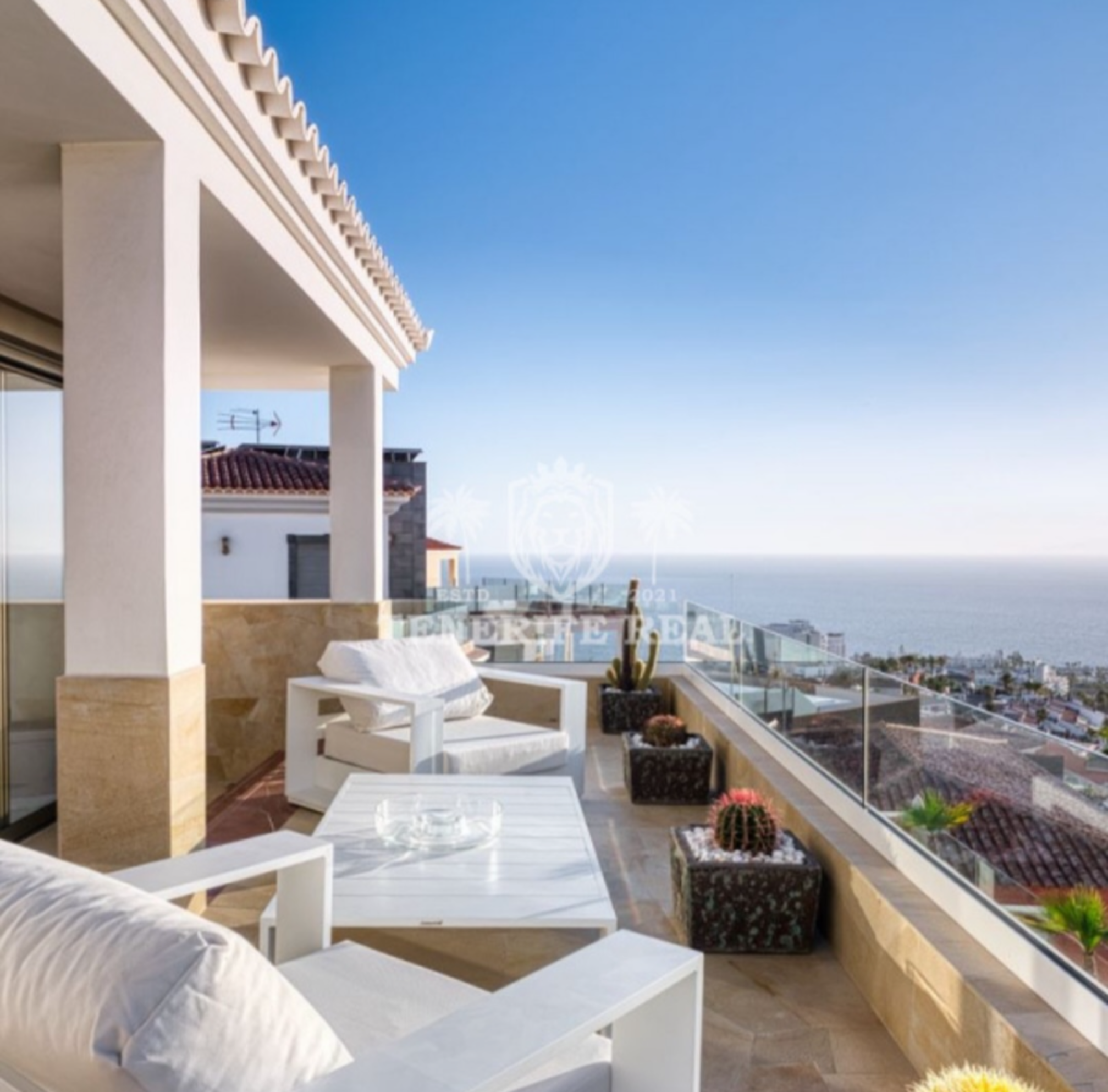 Na predaj výnimočná vila v srdci Tenerife-San Eugénio, 690m2