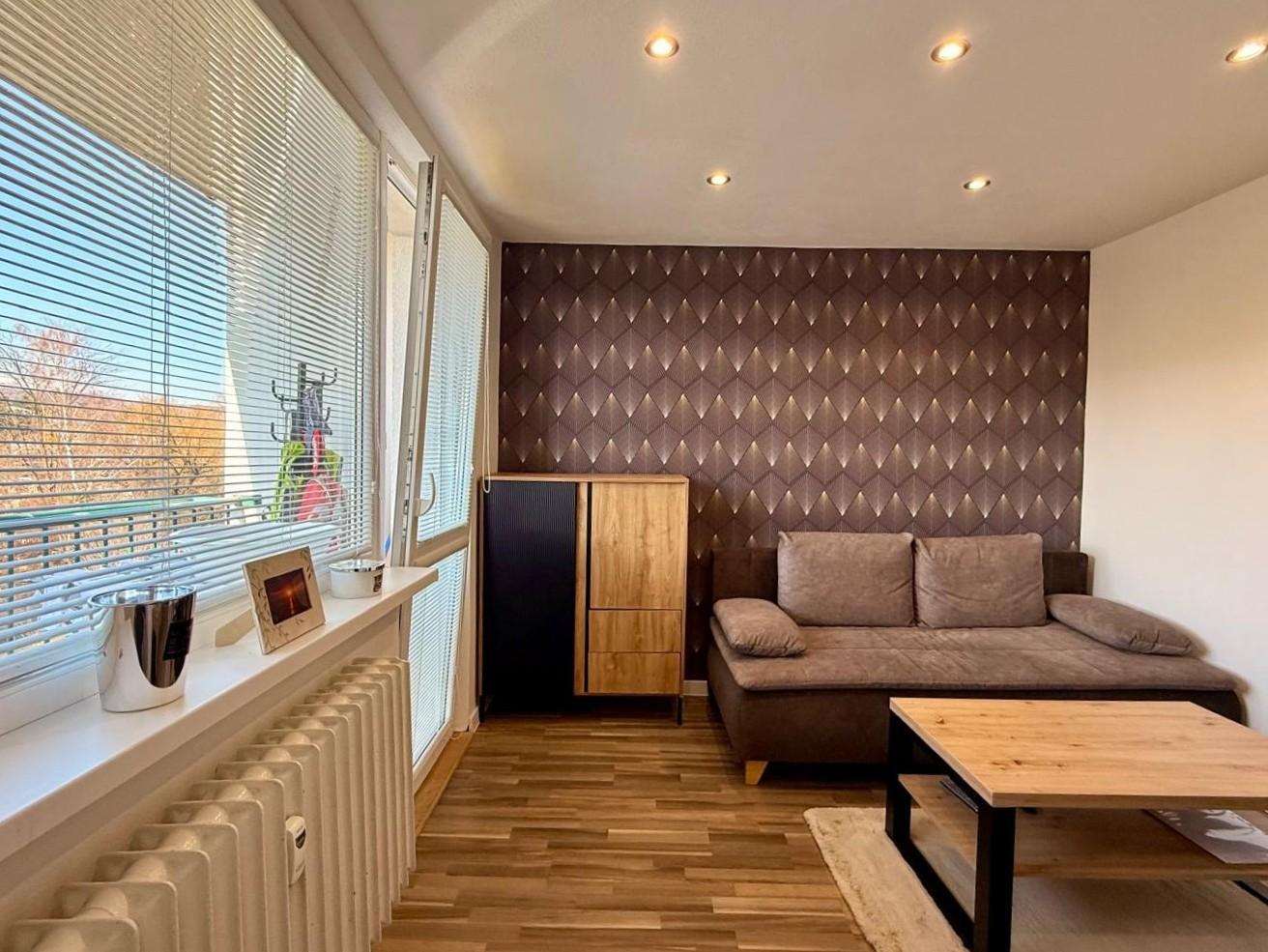 NA PREDAJ! Úžasný 1 izbový byt + loggia na TERASE!