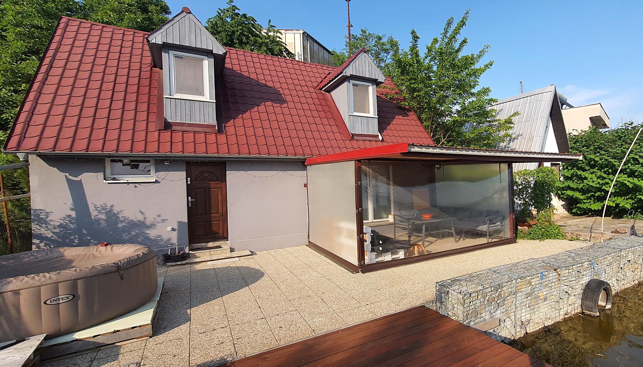 NA PREDAJ! 3-izbový murovaná chata pri jazere Tajvan – Čaňa