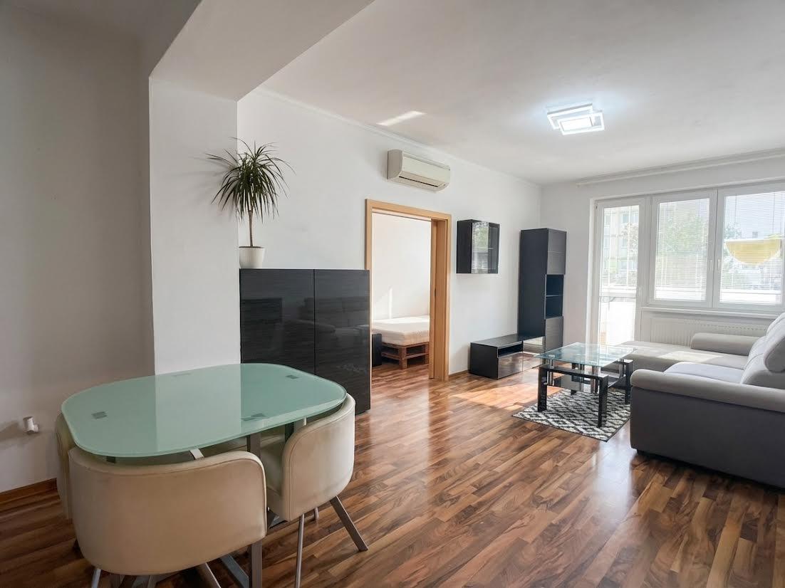 NA PREDAJ! Kompletne zrekonštruovaný 3i byt - ulica Planet