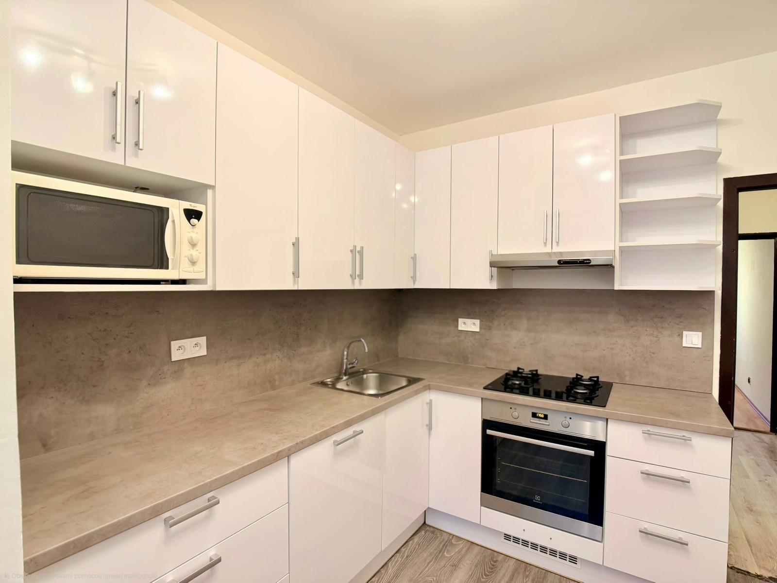 NA PREDAJ! 4-izbový byt v Petržalke