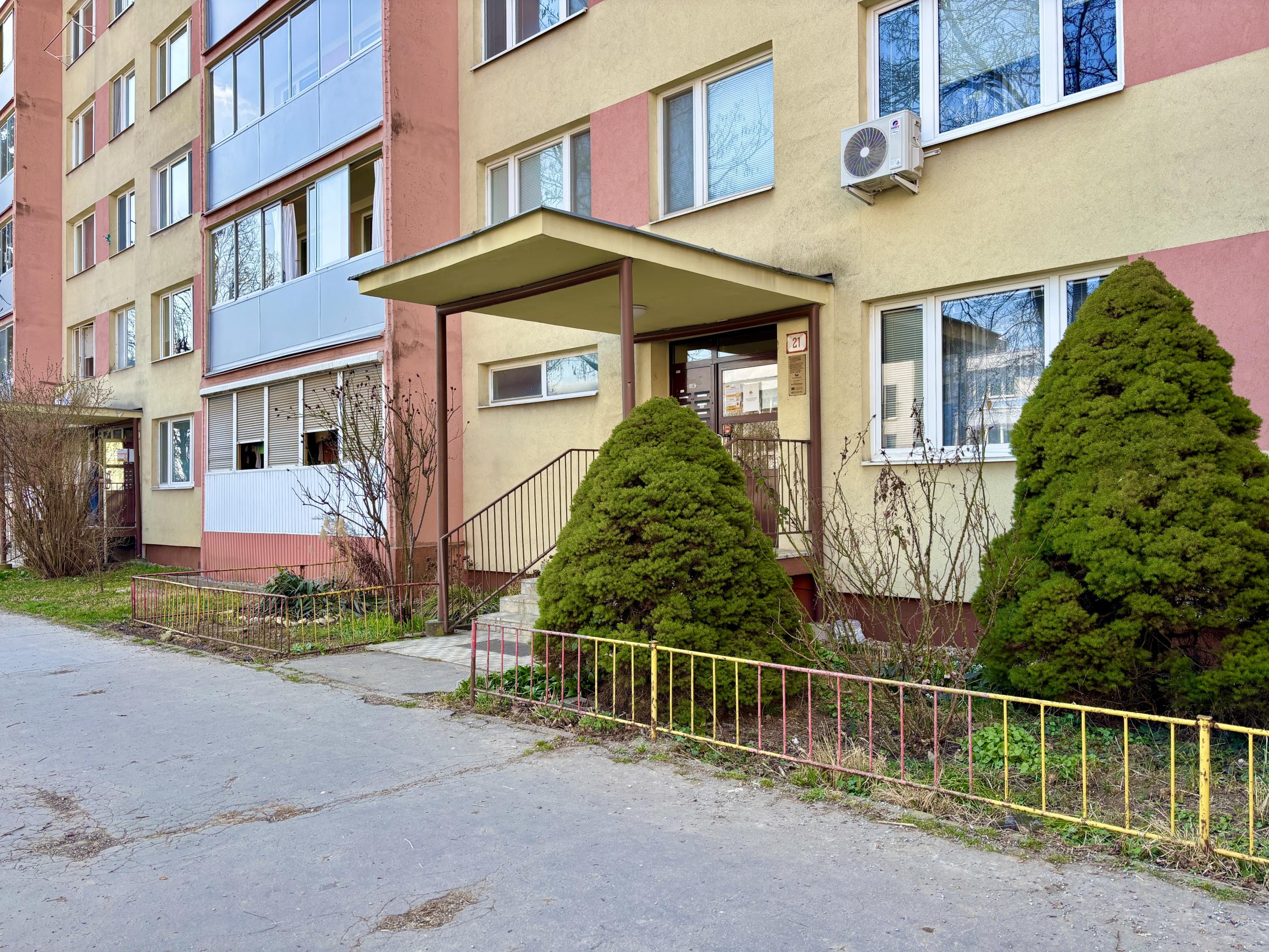 PRIPRAVUJEME! 3 izbový byt PRAŽÁK, loggia, Košice, voľný