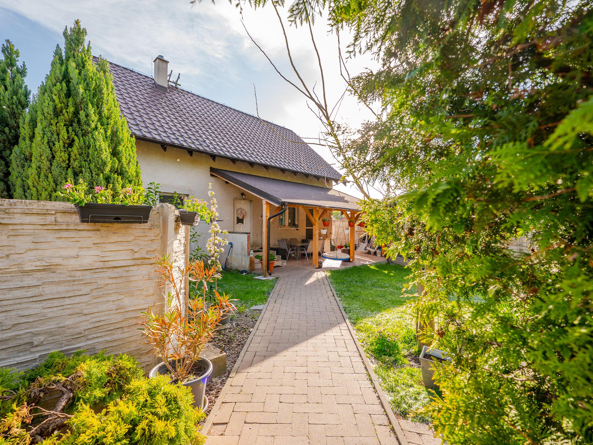 Na predaj 5i rodinný dom, Rohovce, na skok od Šamorína