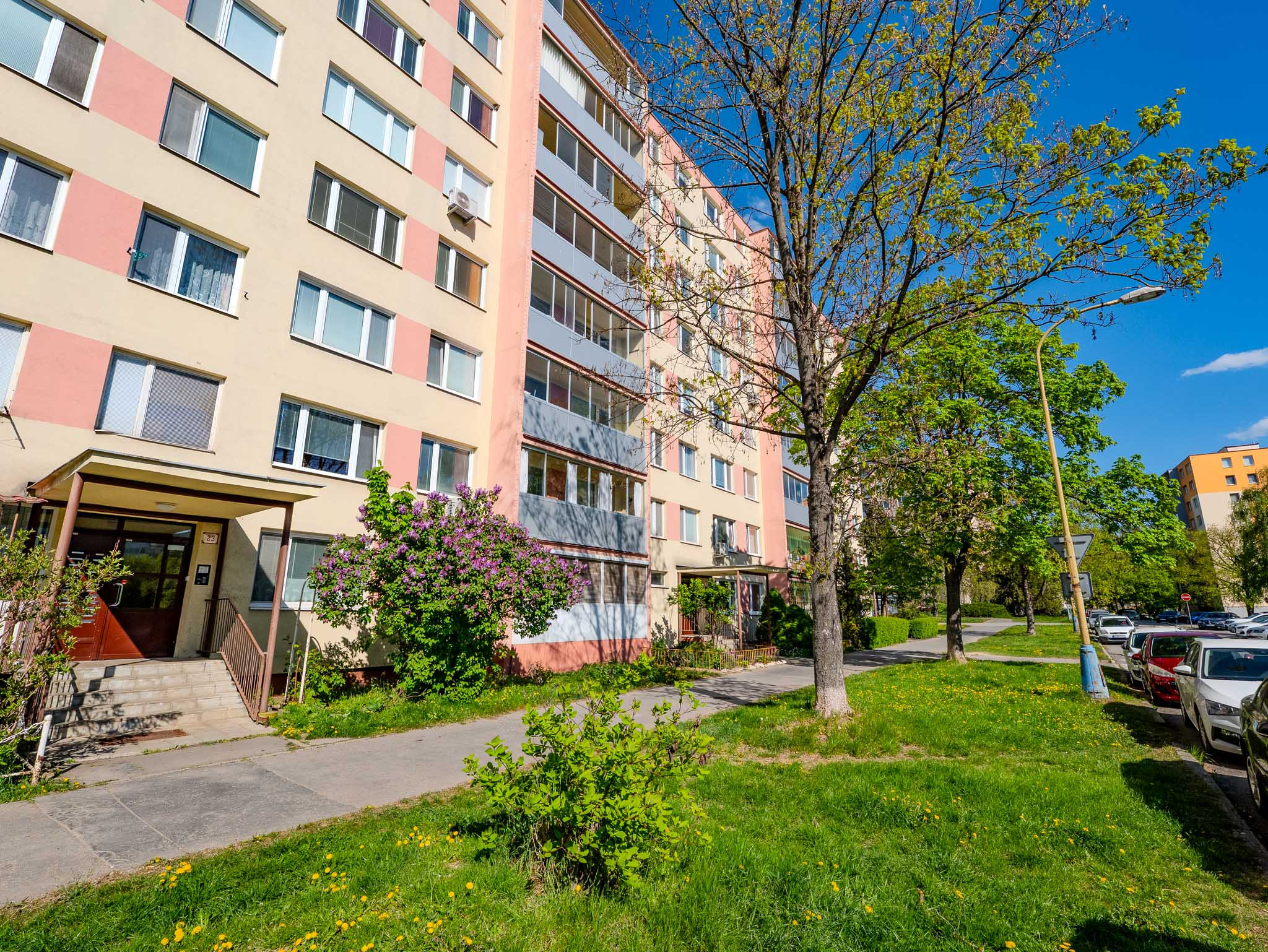 3 izbový byt, 68m2, zasklenná loggia 6m, Michalovská, Košice