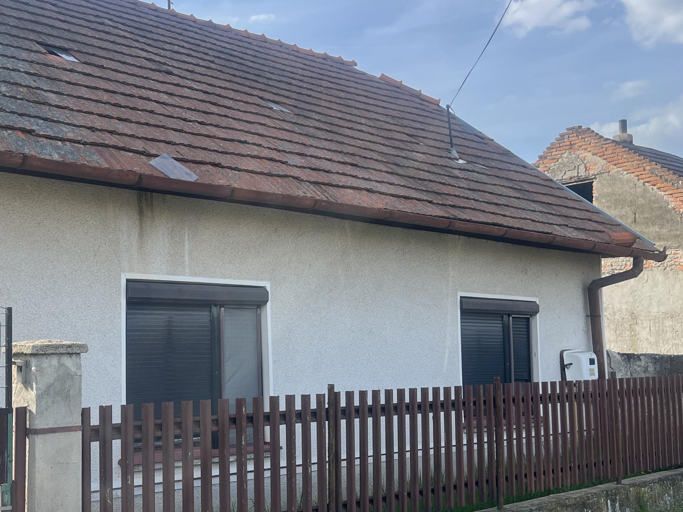 IBA U NÁS !Na predaj 3i dom s pozemkom 958m2, obec Bíňa