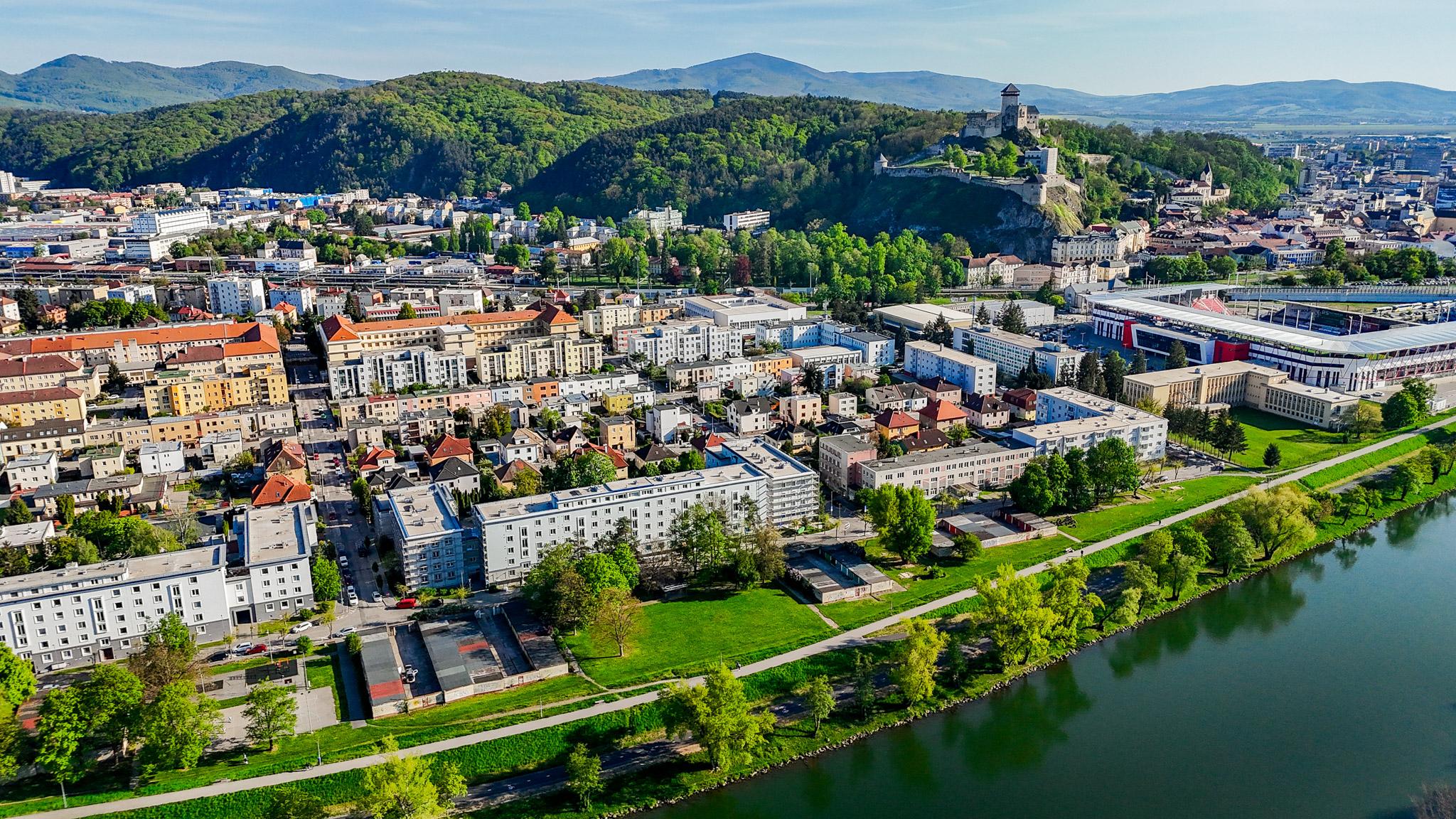 IBA U NÁS! Priestranný 3i byt, 81m2, Sihot, Trenčín
