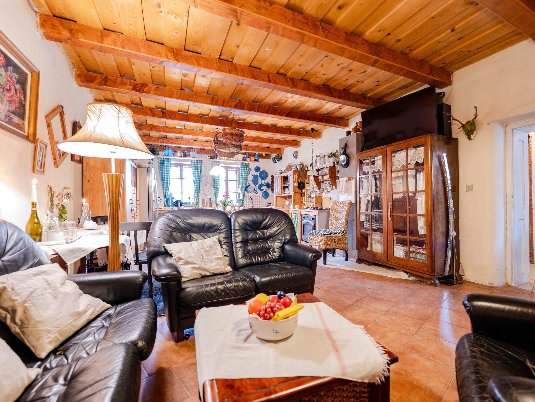 Na predaj 7i rodinný dom, 1795 m2, Podhájska, okr.Nové Zámky