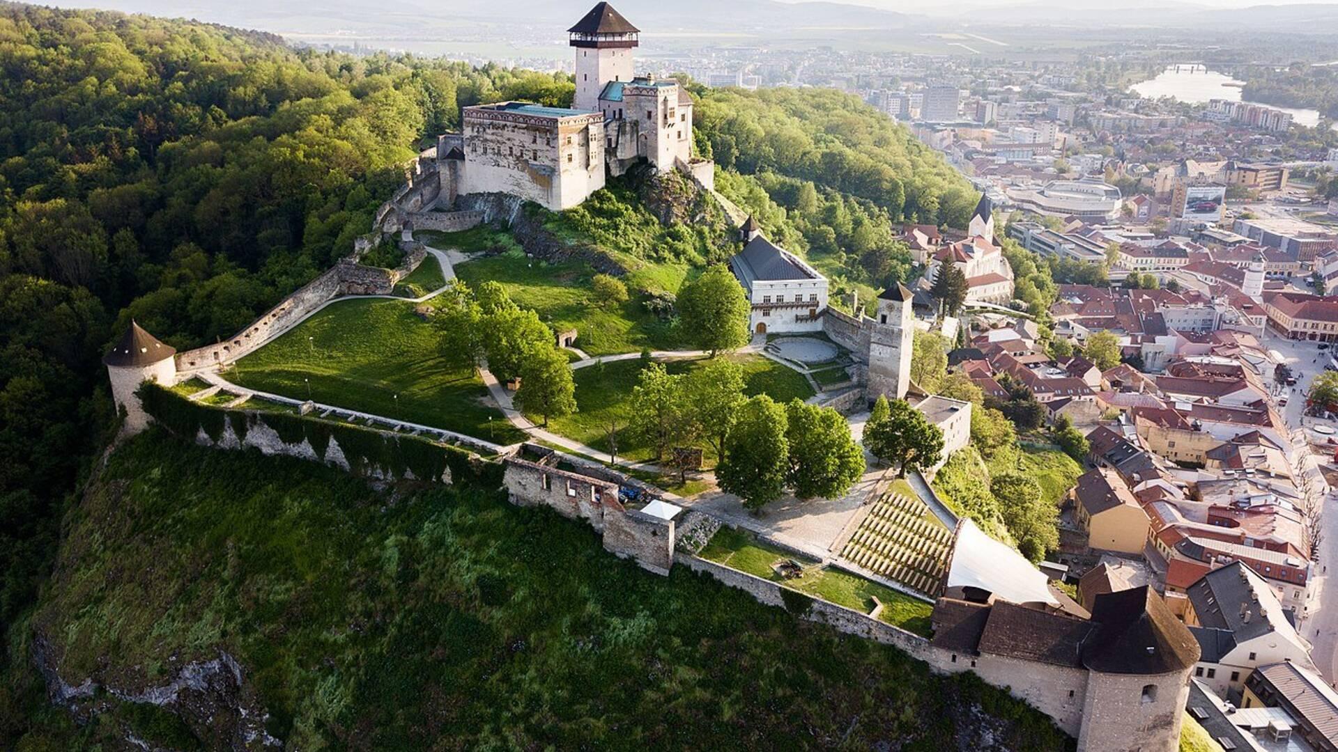 PRIPRAVUJEME! Priestranný, 3,5 -izbový byt, 73 m2, Trenčín.