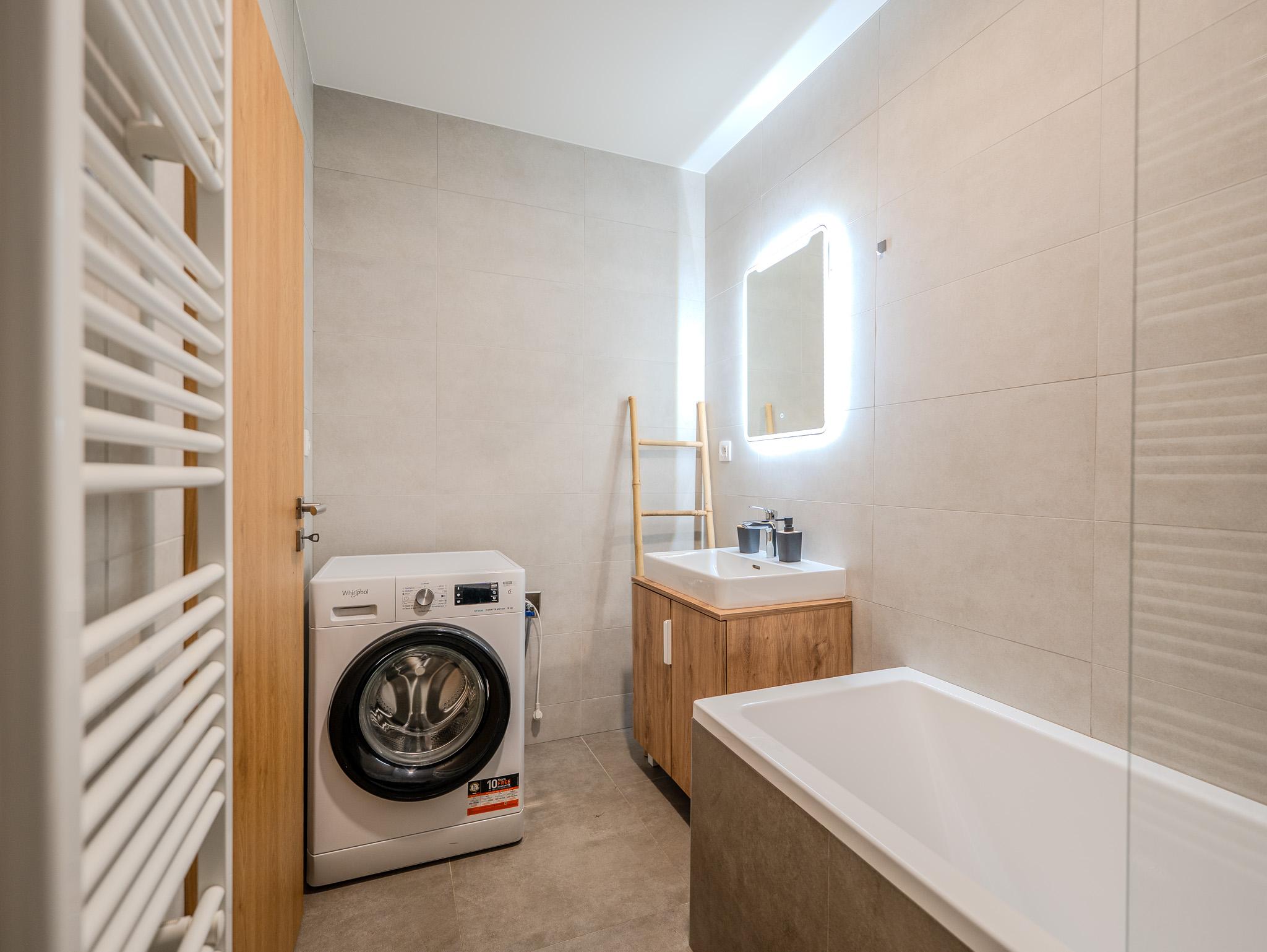 IBA U NÁS!  2 izbový byt -projekt SITKA, Bezručova, 60m2