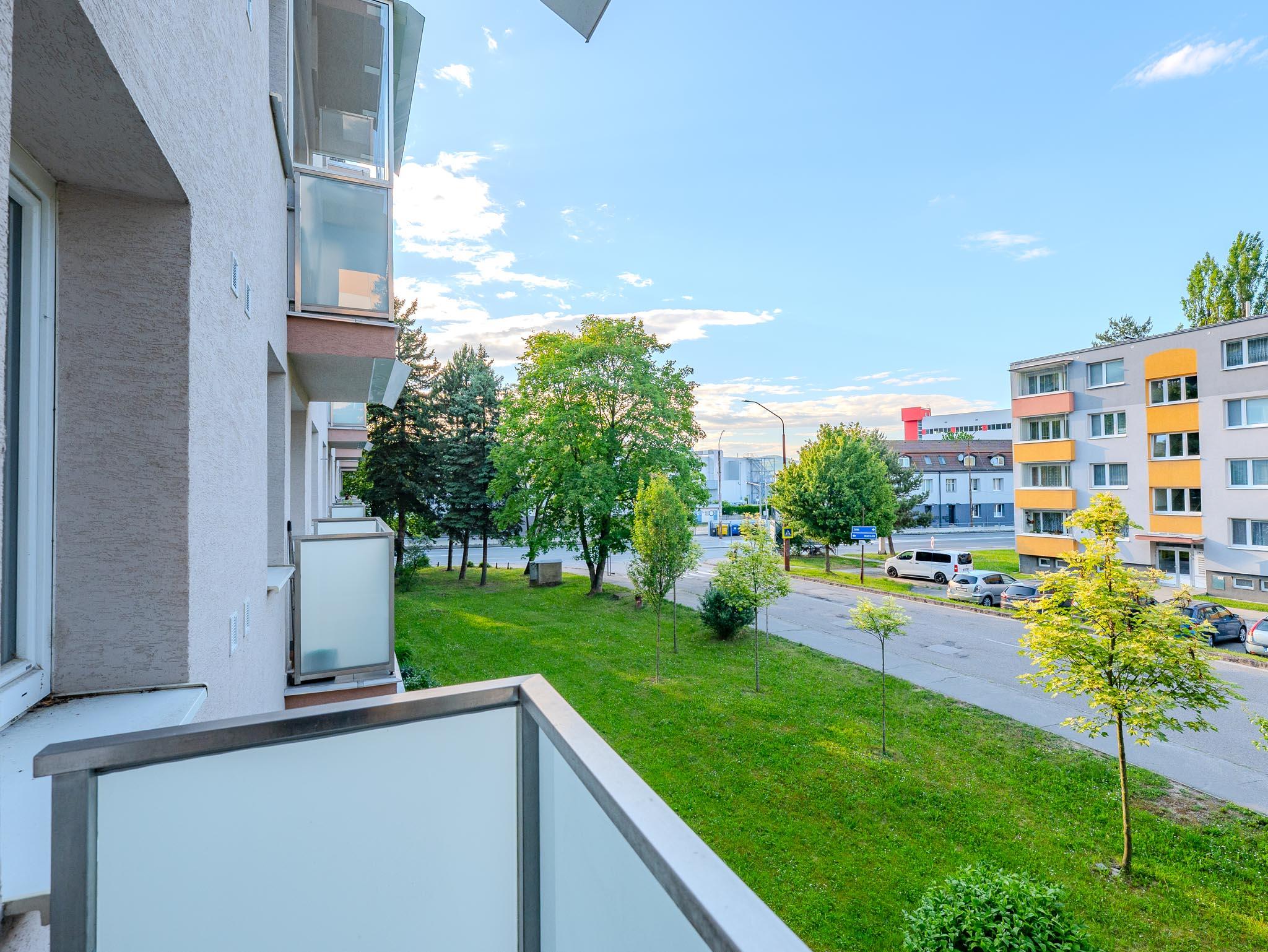 IBA U NÁS! Priestranný, 3,5 -izbový byt, 73 m2, Trenčín.