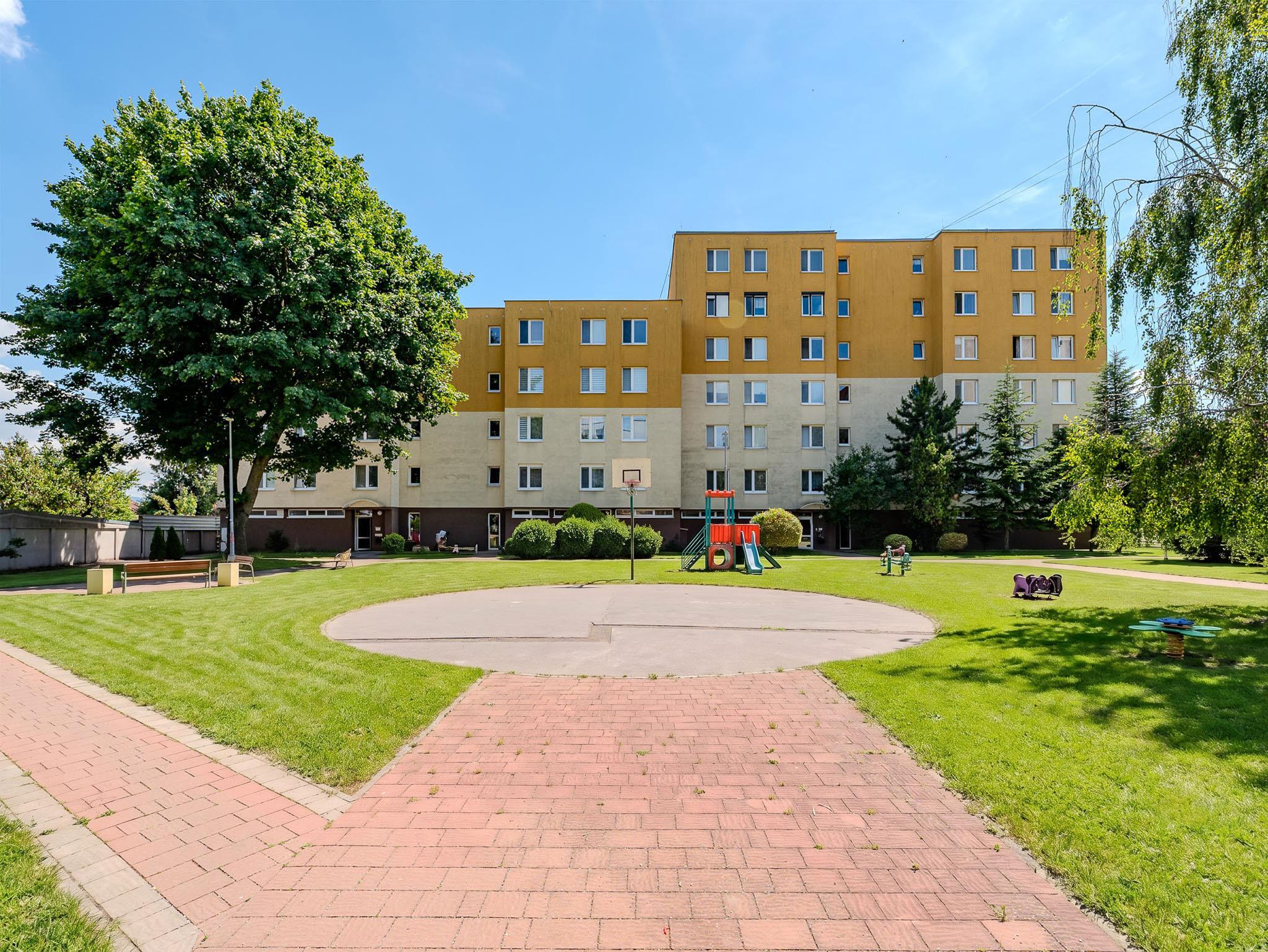 Veľký 5-izbový byt 96 m², Tematínska, Nové mesto nad Váhom