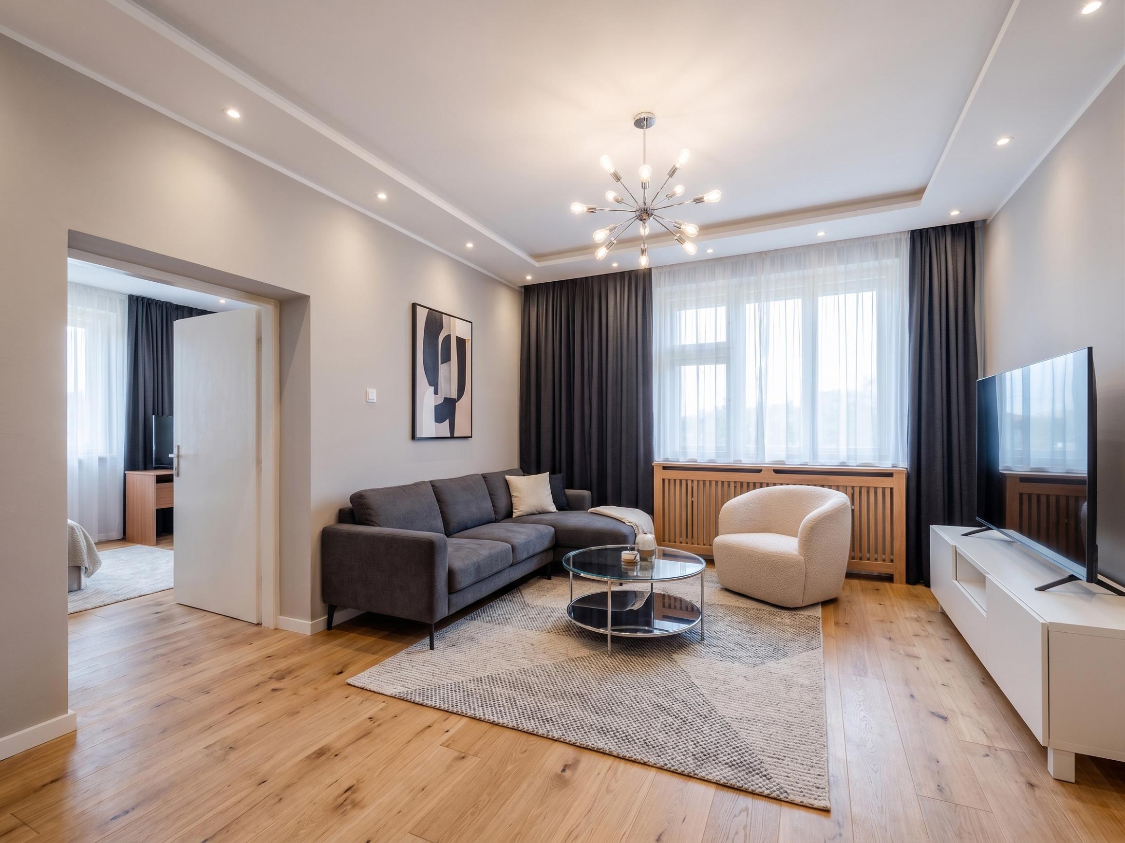 Slnečný 3i rodinný dom s potenciálom , 433m2, Horné Ladce