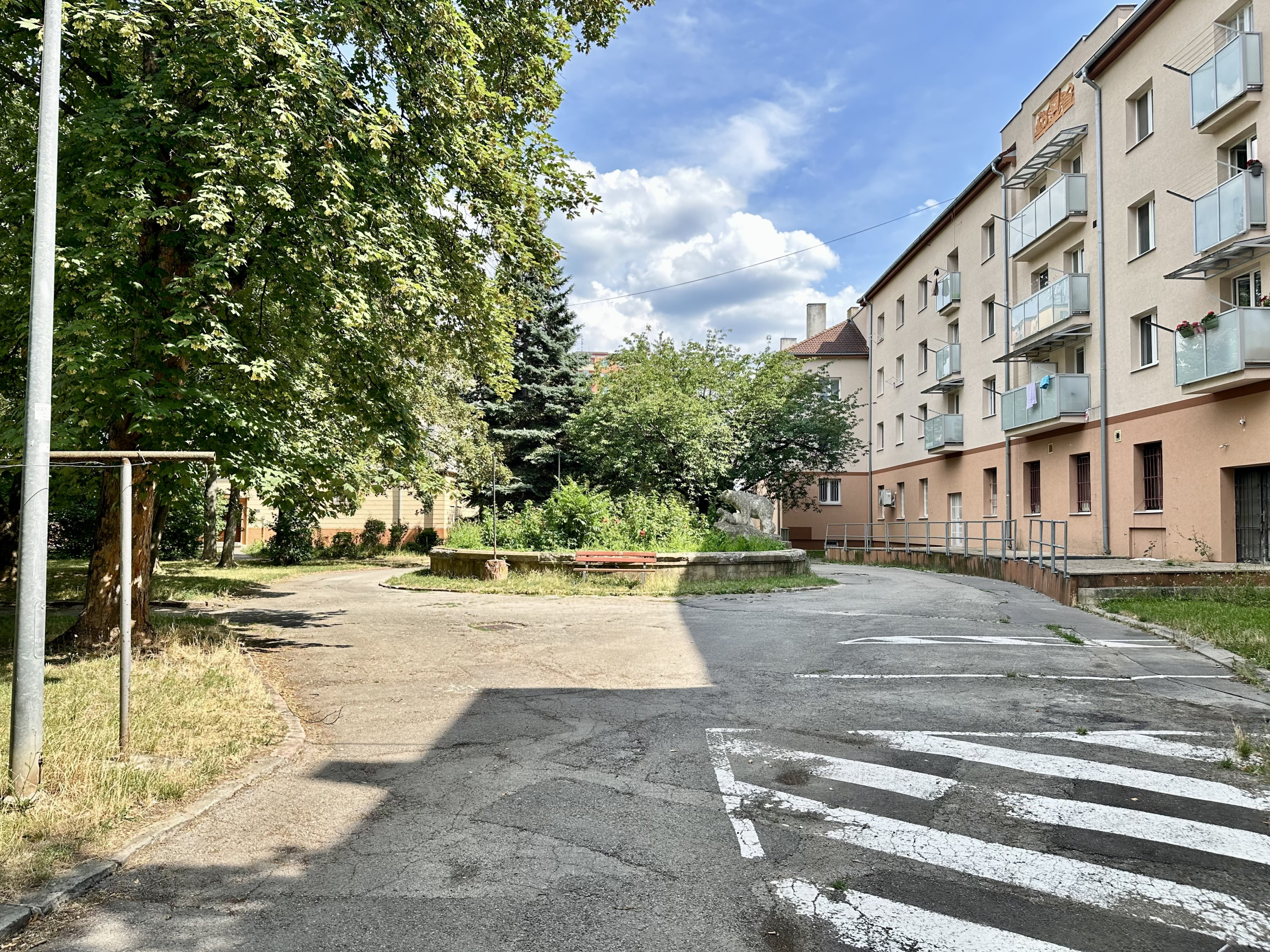 Priestranný 2i byt, 57m2, TOP lokalita Trenčína, Dlhé Hony