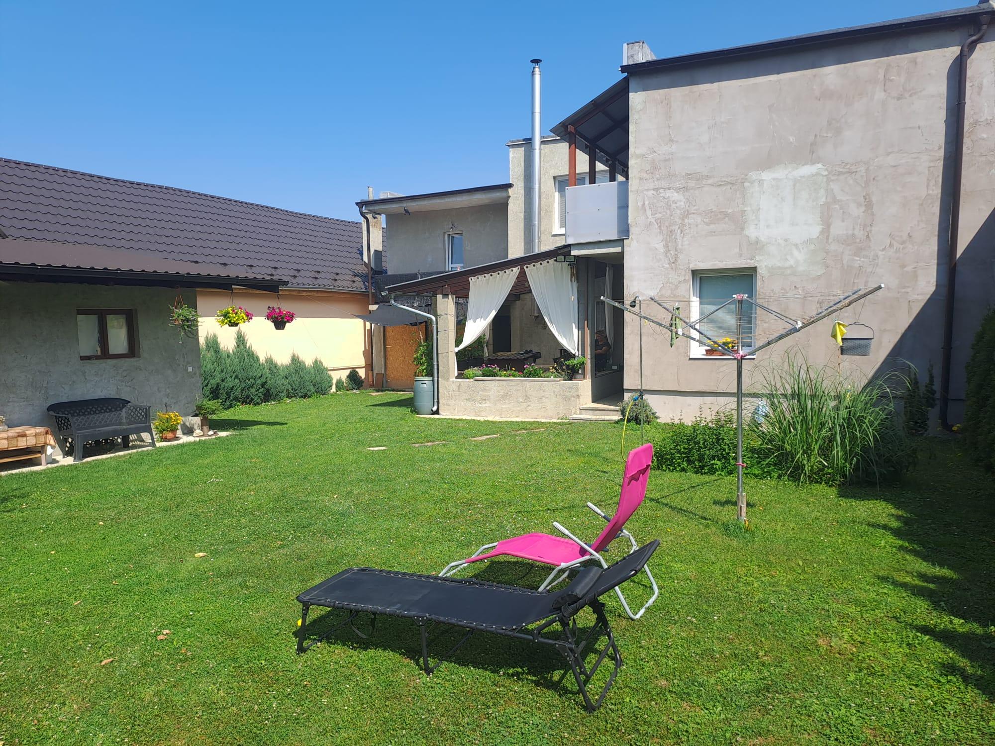 Na predaj 5i veľký rodinný dom, 243 m2, v Kálnici 938m2