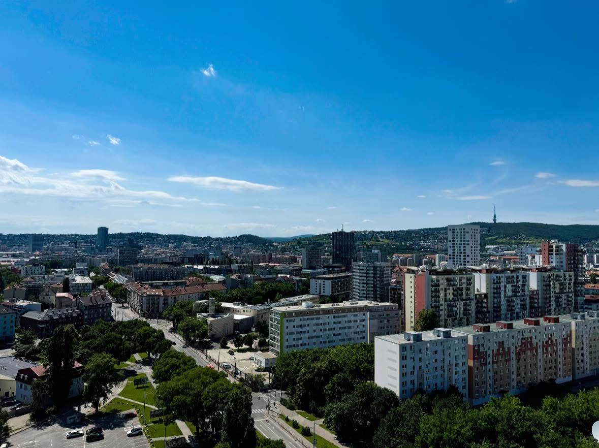 Na predaj moderný 2-izbový byt s parkovaním - Gloria, Nivy