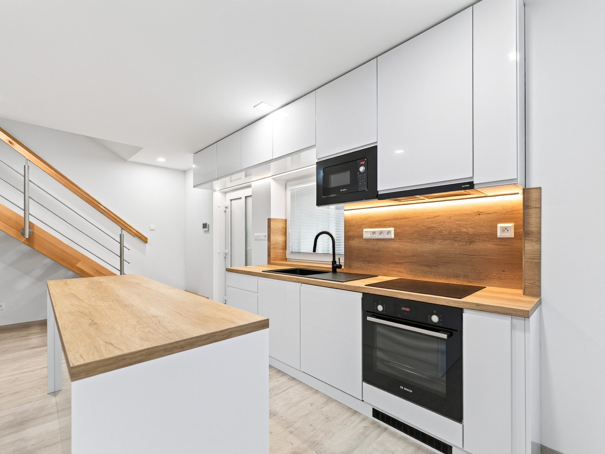 Nadštandardný 5-izbový dom s garážou a pozemkom 1 300 m²