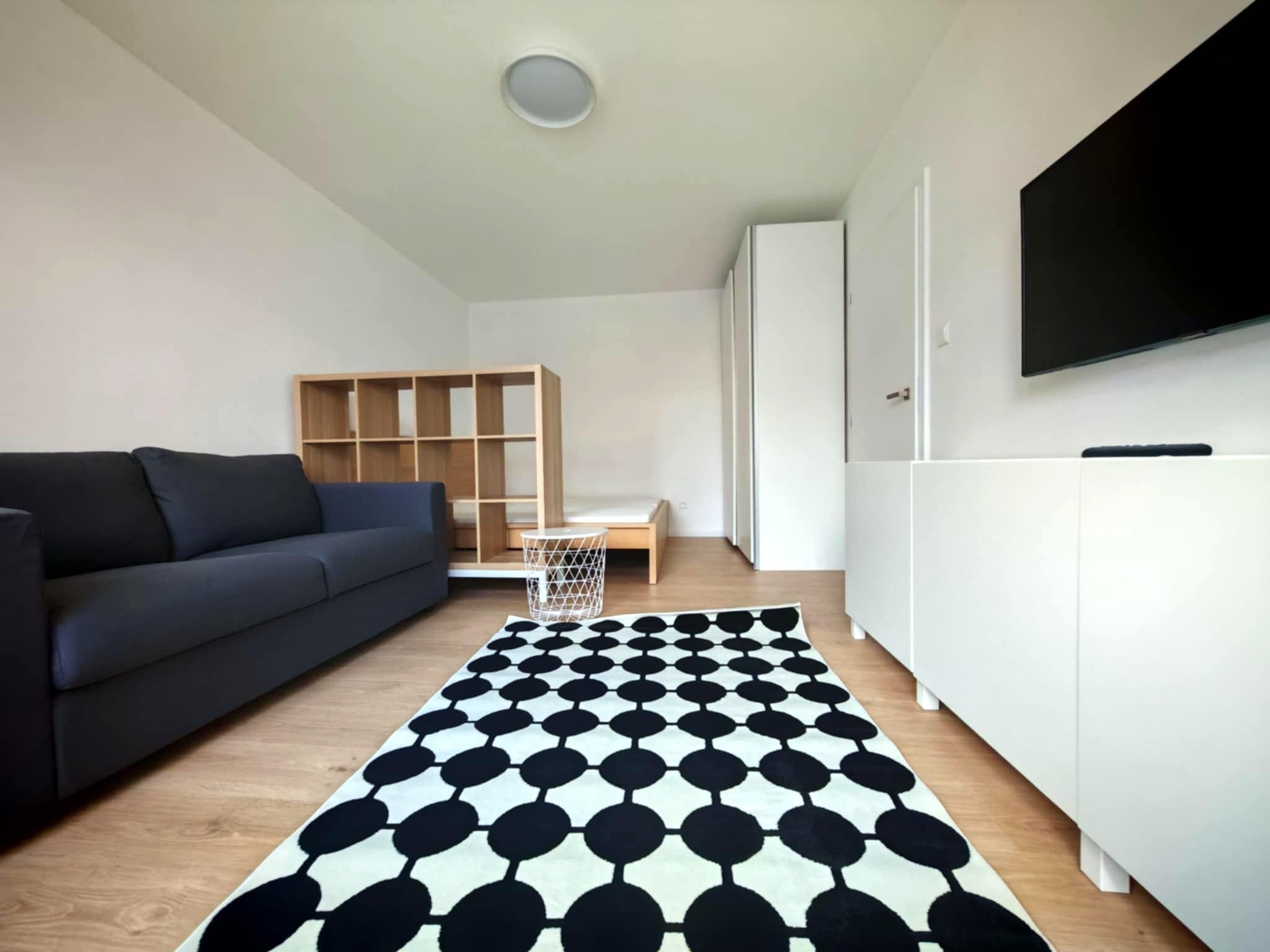Na prenájom Garsónka s balkónom, ZA -širšie centrum, 26m2