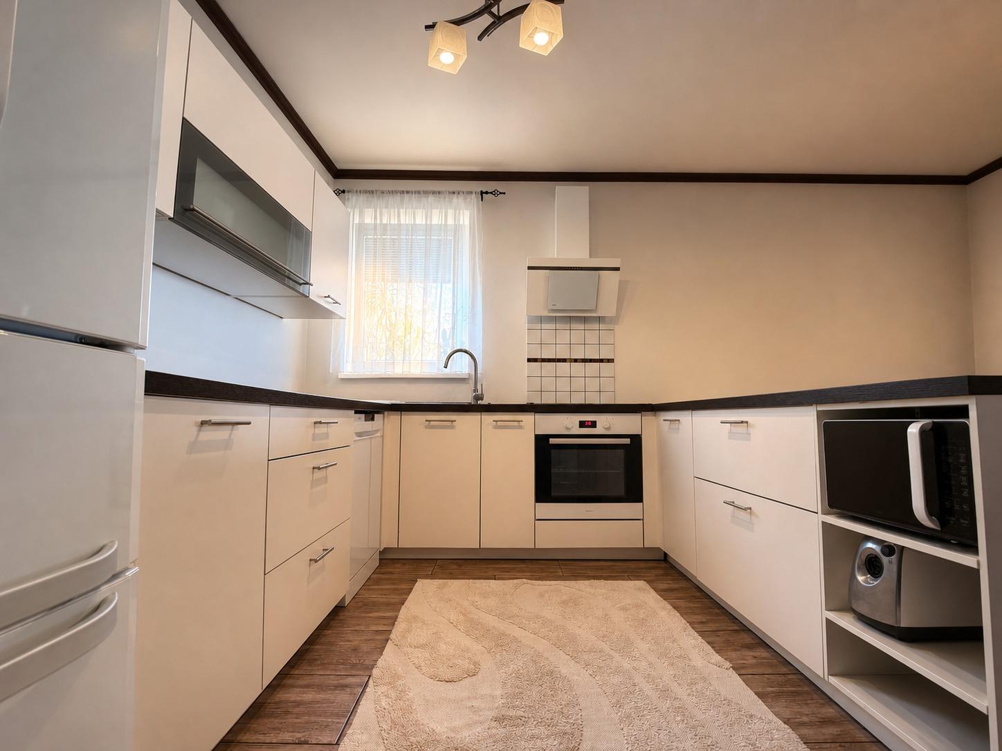 NA PREDAJ! dvojgeneračný 6-izbový RD, Kútniky Kolónia