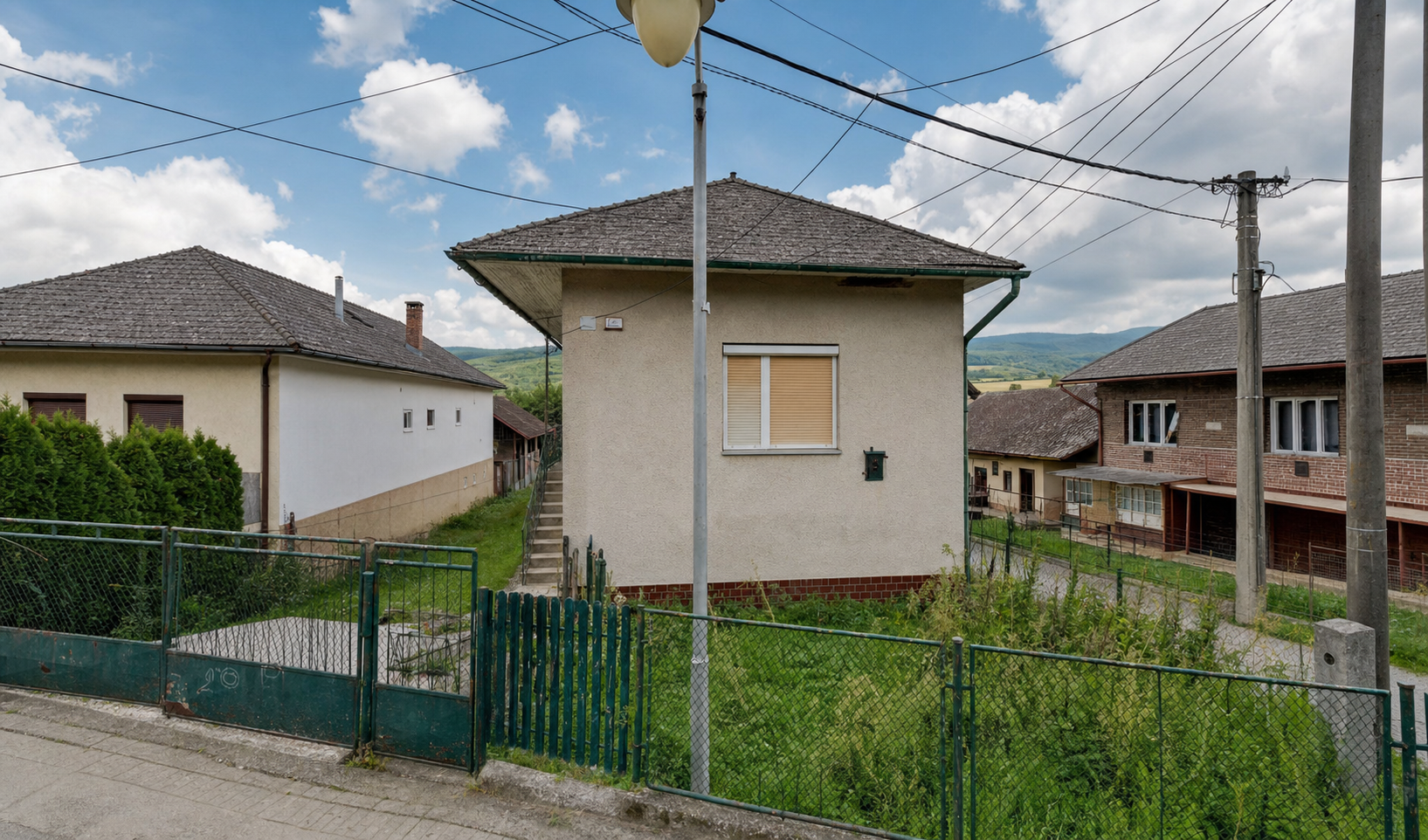 PRIPRAVUJEME! Praktický 3 izbový rodinný dom | Víťaz 🏡