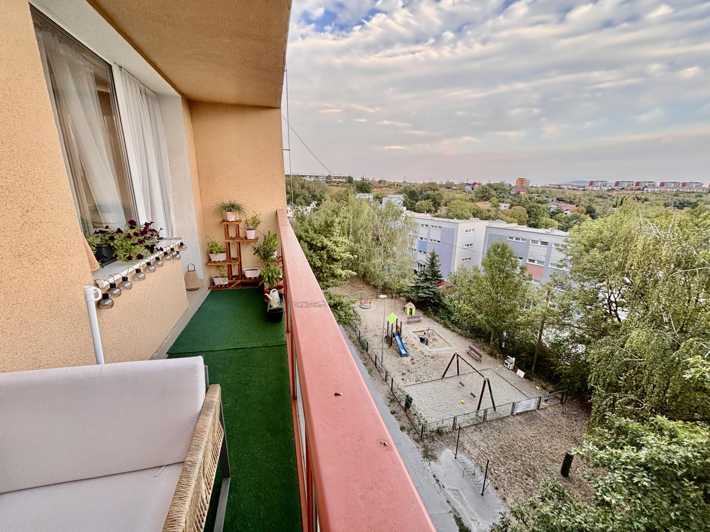 Na predaj 1 izbový byt 42,8 m2, loggia 6m, Dvorkinová, Košice