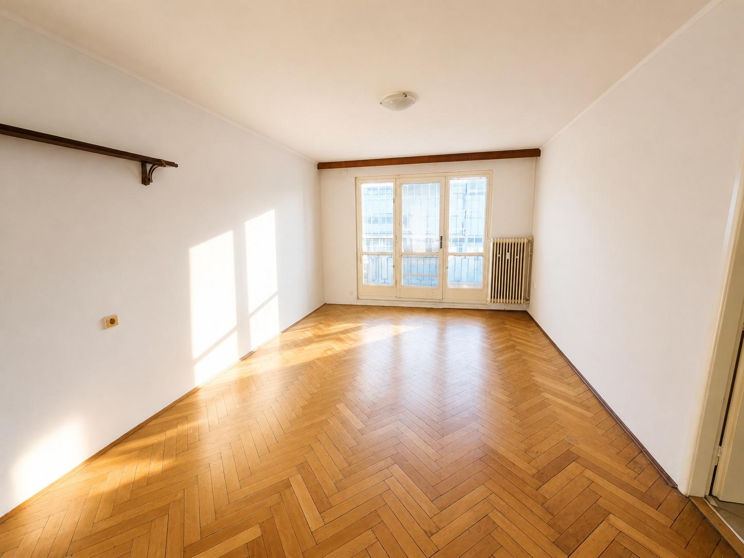 Priestranný 3i byt priamo oproti Tipos aréne v Ružinove!